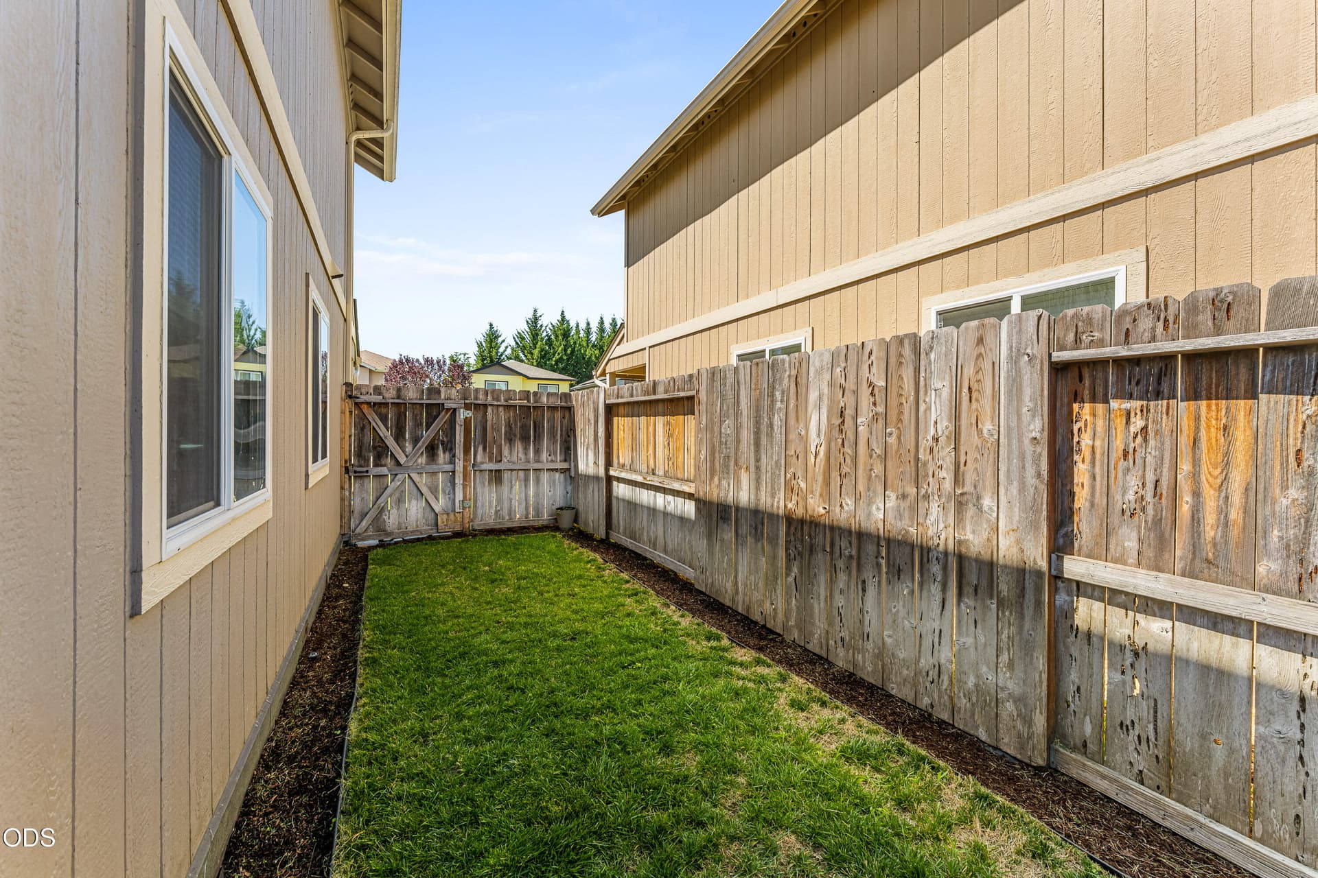 05-EXT (5 of 7). Photo 5 of 20, 333 SW Bayou Place, Grants Pass, OR 97526