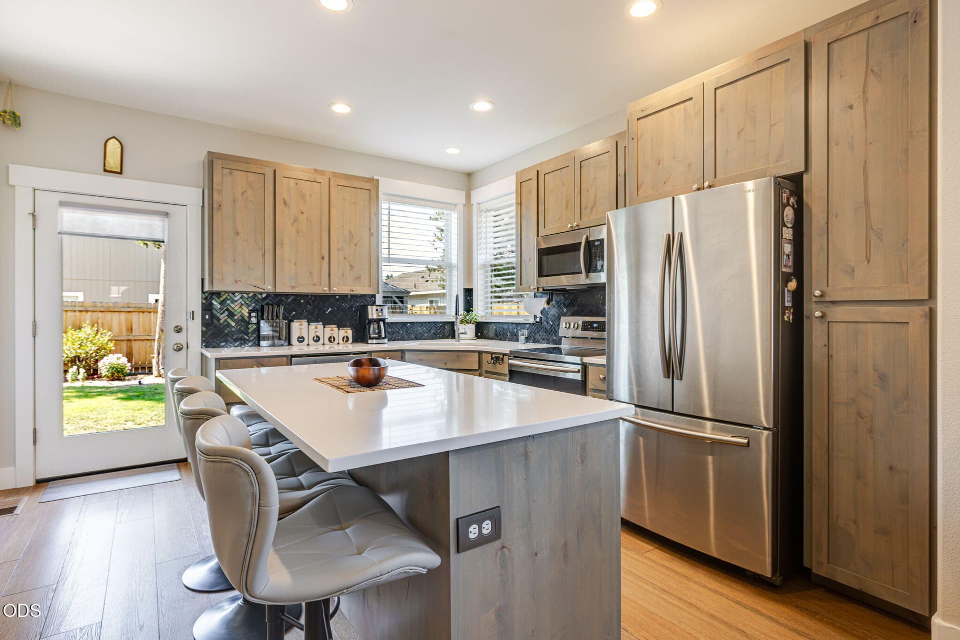 kitchen. Photo 2 of 21, 16429 Betty Court, La Pine, OR 97739