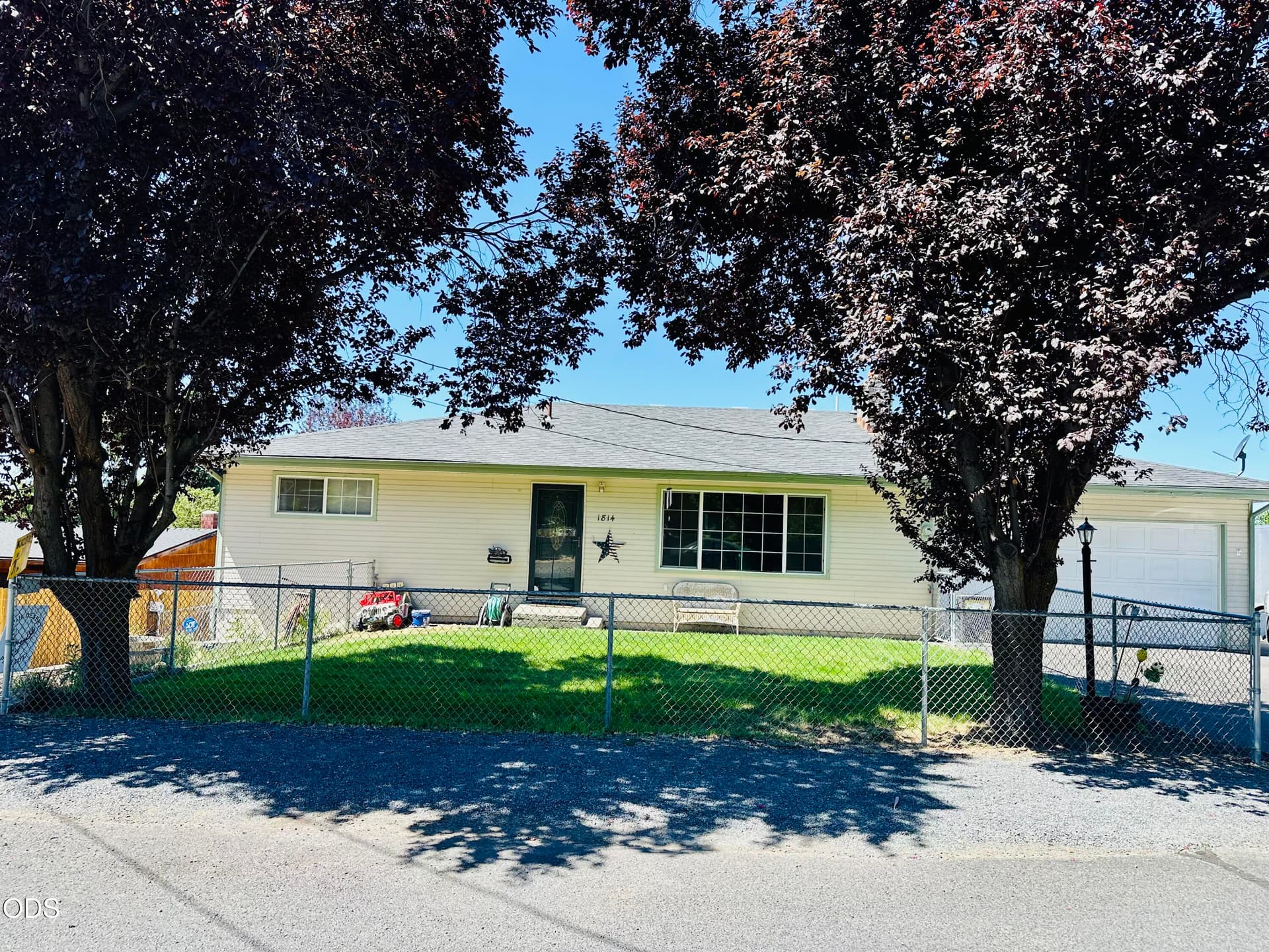 IMG_0607. Photo 3 of 45, 1814 Carlson Drive, Klamath Falls, OR 97603