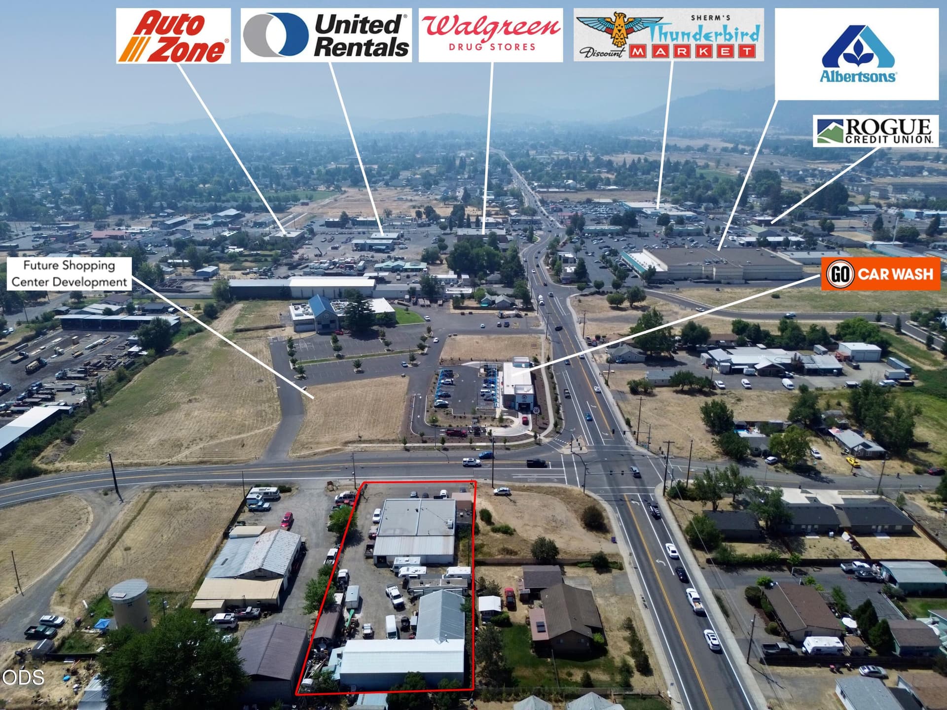 2. Photo 2 of 4, 1252 W McAndrews Road, Medford, OR 97501