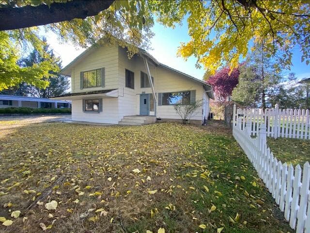 IMG_2463. Photo 2 of 20, 200 Clover Lane, Medford, OR 97501