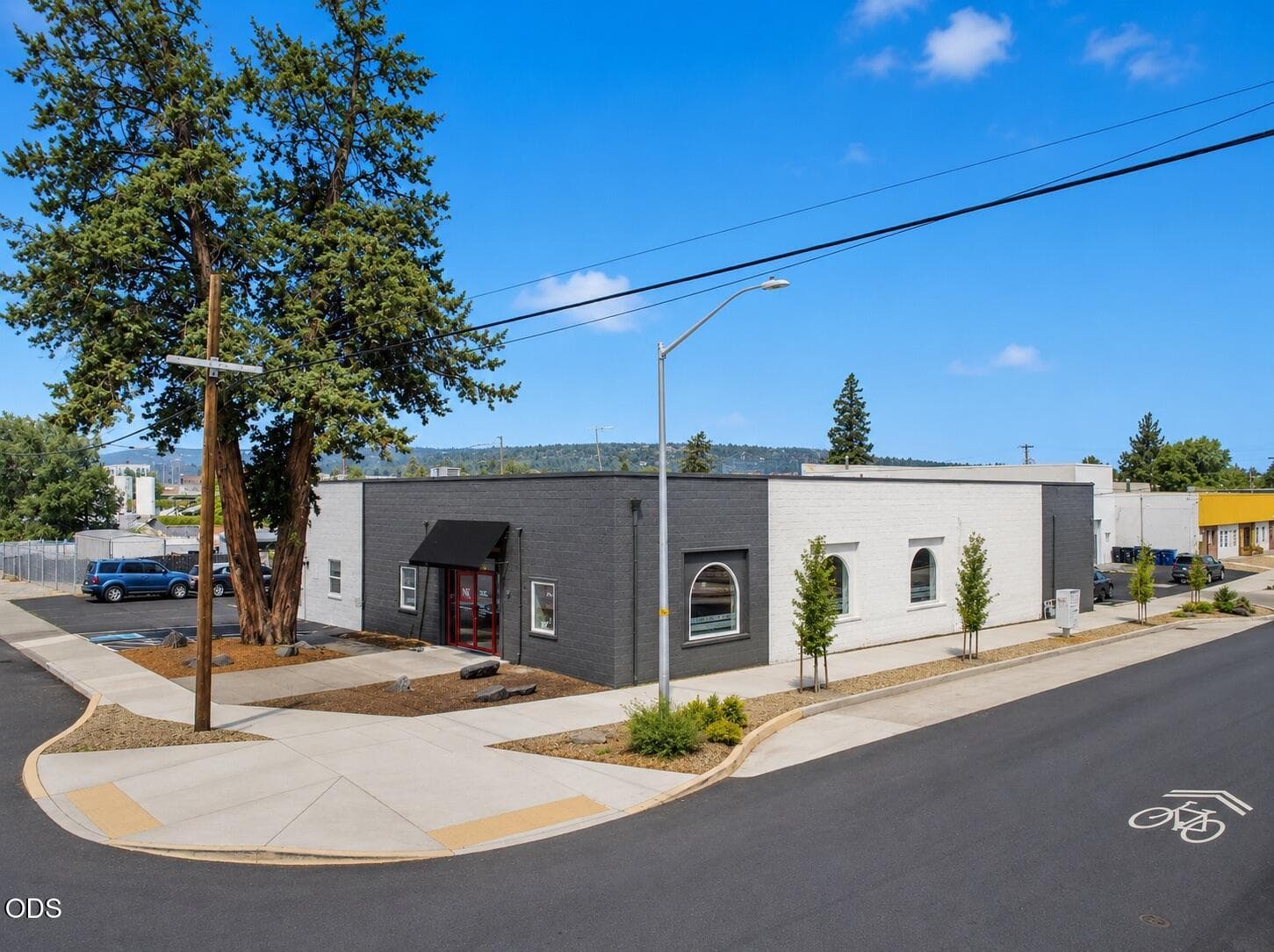 Main Photo. Photo 1 of 15, 190 NE Irving Avenue, Bend, OR 97701