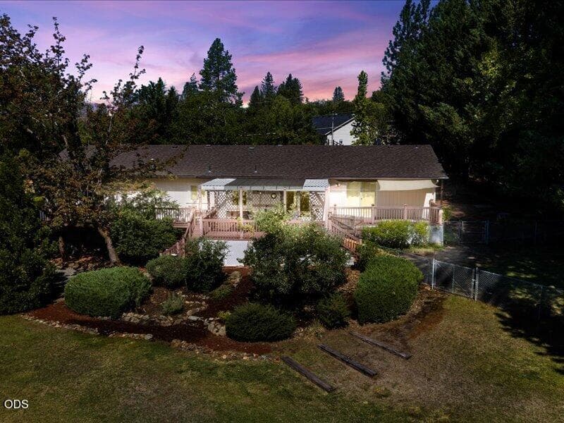 02-DJI_20260813111305_0014_D_V1. Photo 5 of 49, 627 Carriage Road, Grants Pass, OR 97526