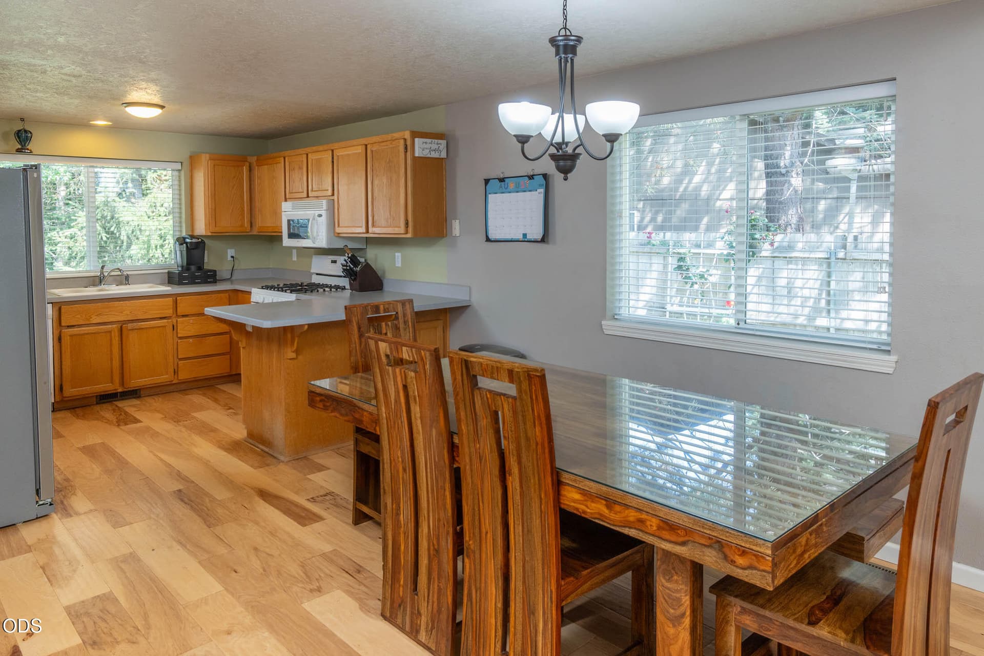 Dining Area. Photo 3 of 32, 20705 Wishing Well Court, Bend, OR 97701