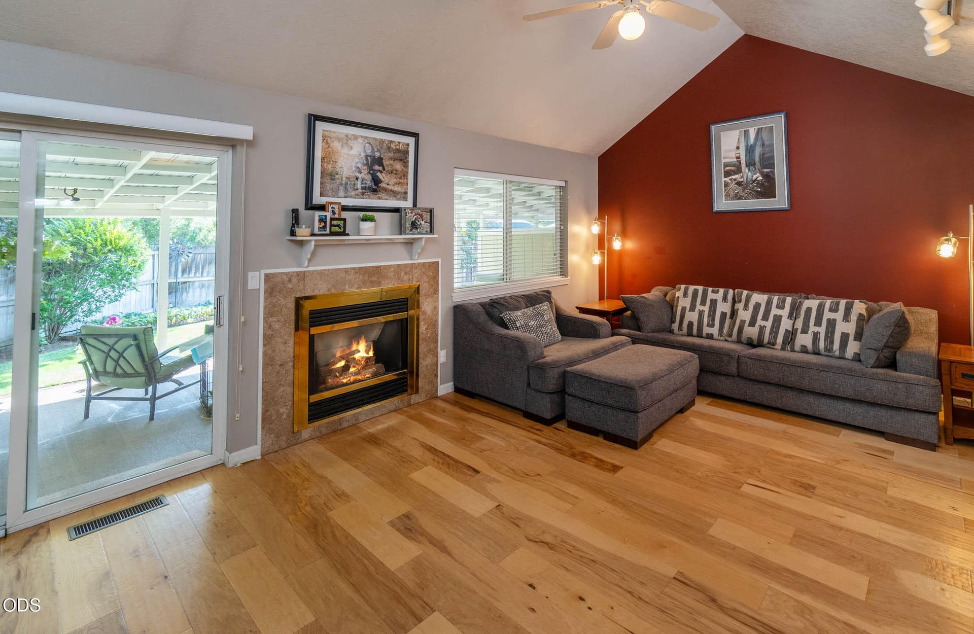 Living Area Vaulted. Photo 2 of 32, 20705 Wishing Well Court, Bend, OR 97701
