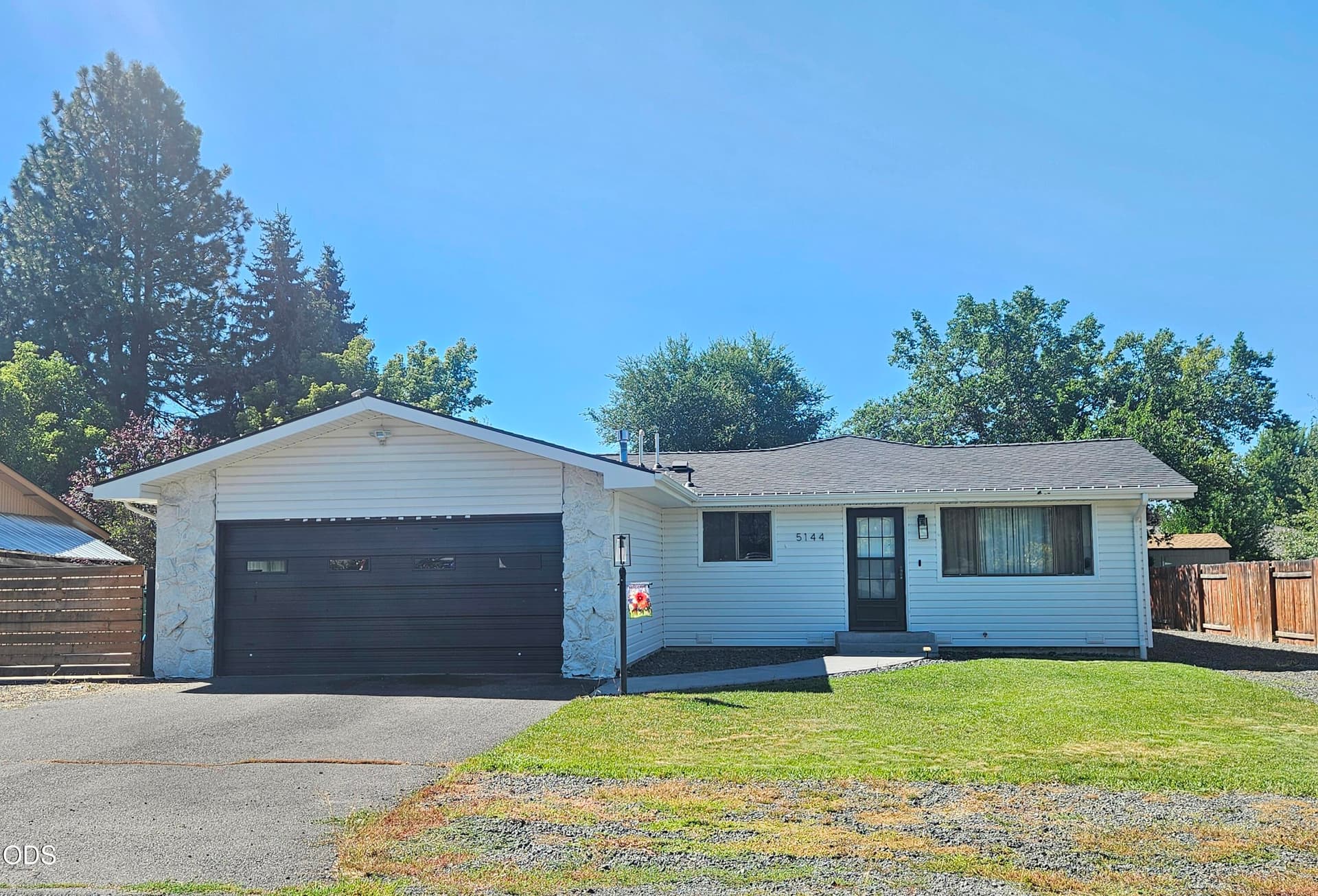 1. Front. Photo 1 of 20, 5144 Barry Avenue, Klamath Falls, OR 97603