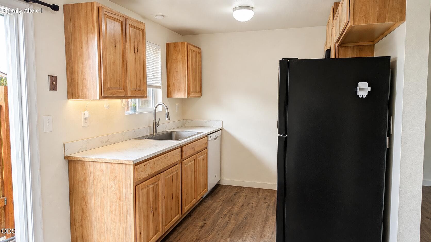 17th St Kitchen En. Photo 3 of 8, 1227 SW 17th Street Unit 1227 & 1225, Redmond, OR 97756