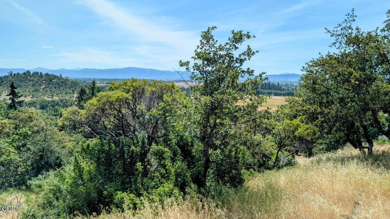 Lot View Facing South. Photo 1 of 9, 814 Mesa Drive, Eagle Point, OR 97524