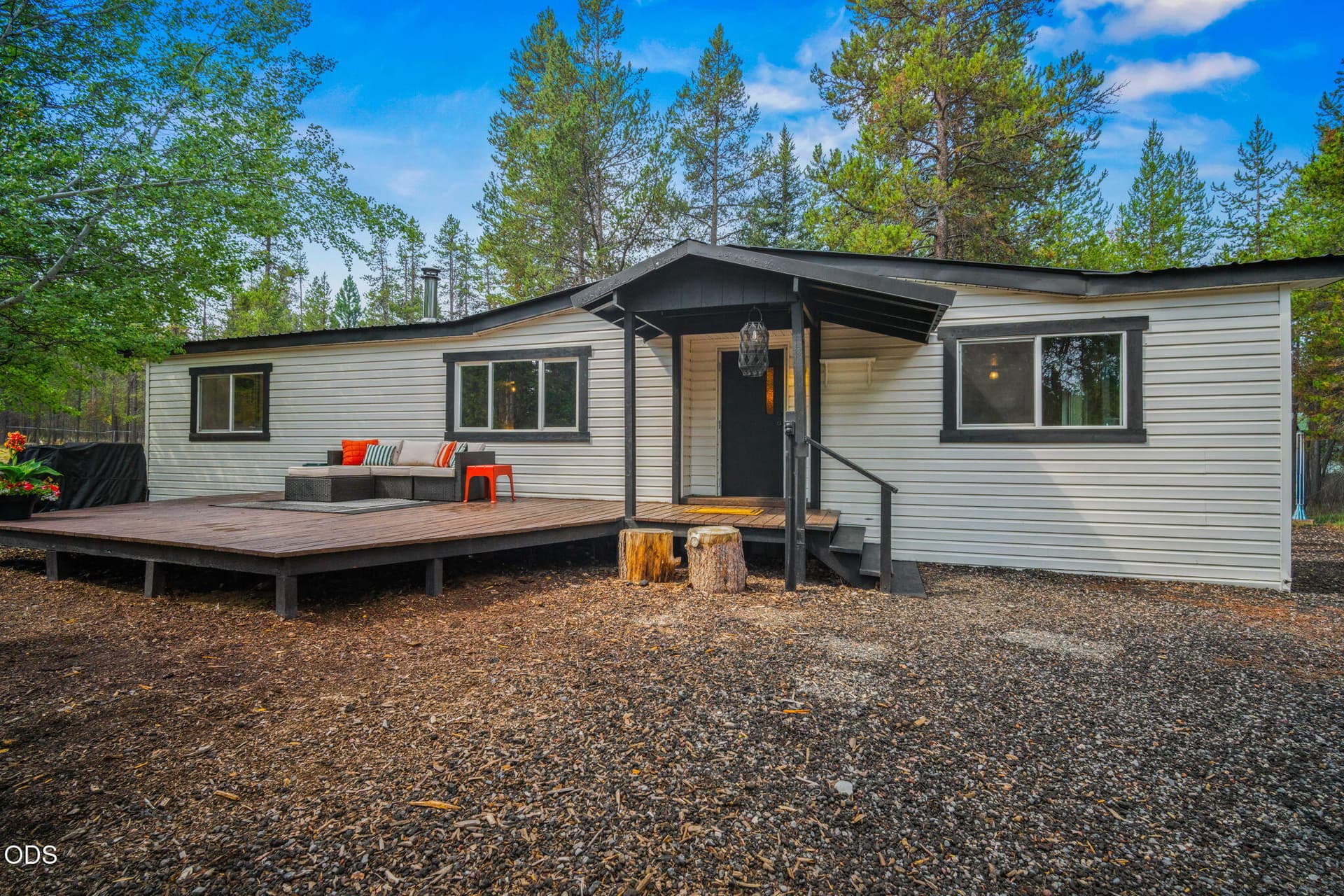 7-web-or-mls-54761 Pinewood-7. Photo 2 of 39, 54761 Pinewood Avenue, Bend, OR 97707
