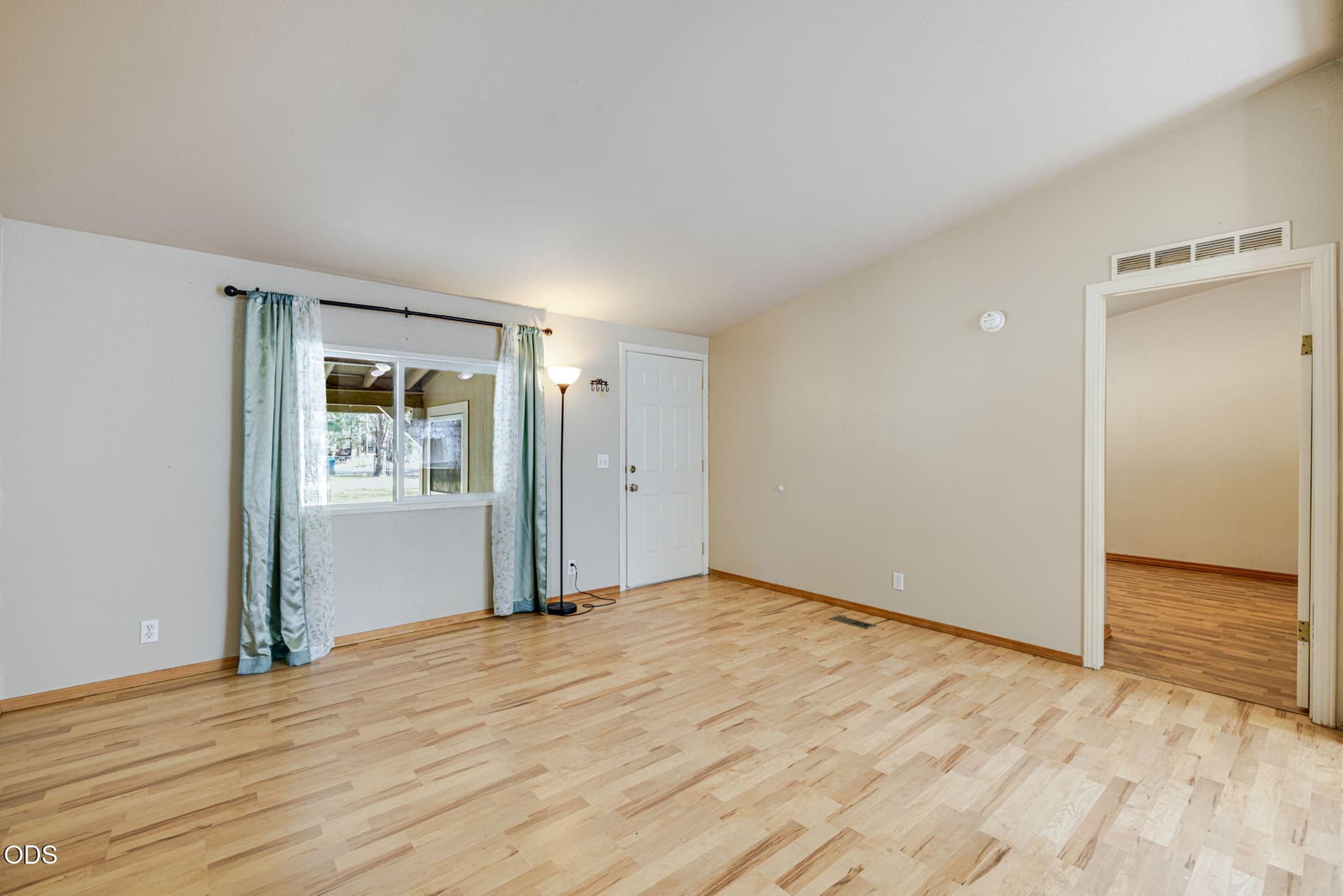 33-web-or-mls-Tyler_Phillips_Photography. Photo 3 of 19, 17045 West Drive, La Pine, OR 97739