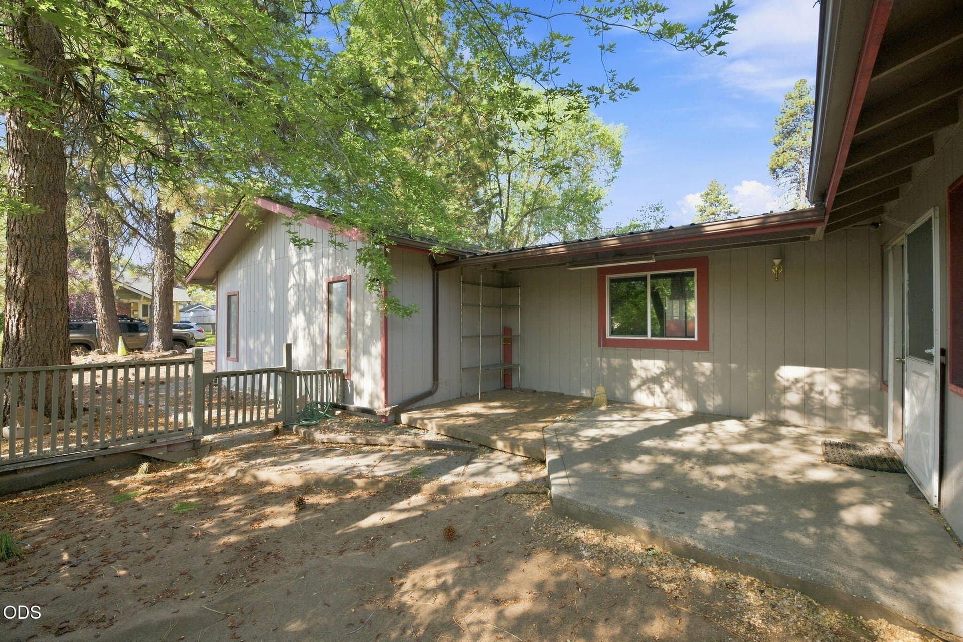 828-NW-Florida-Ave-Bend-OR-97703-216. Photo 2 of 38, 828 NW Florida Avenue, Bend, OR 97703