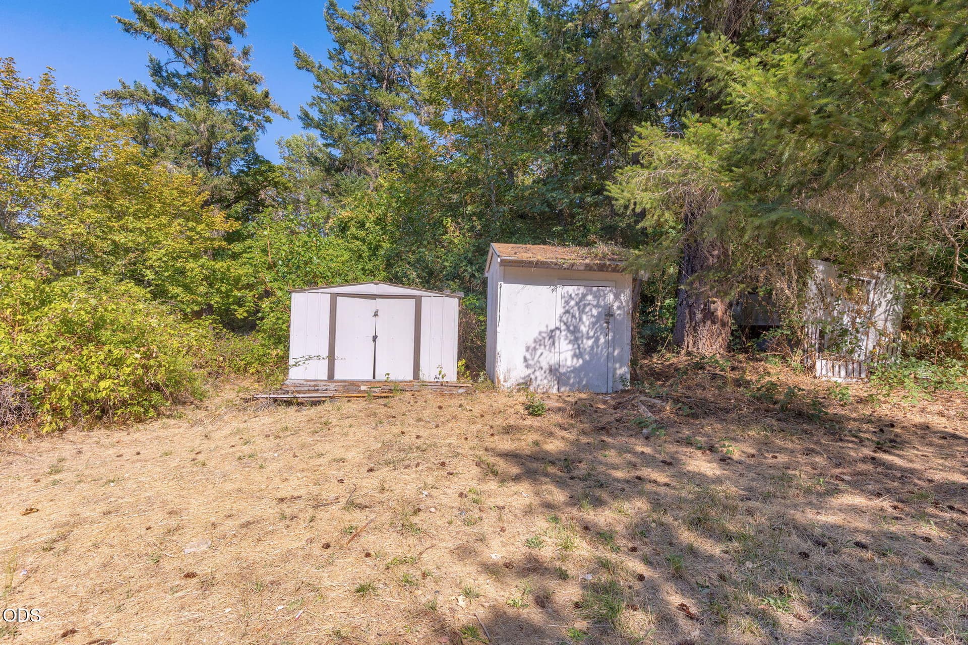 Storage shed and well/pump house. Photo 3 of 39, 7079 Rogue River Highway, Rogue River, OR 97537