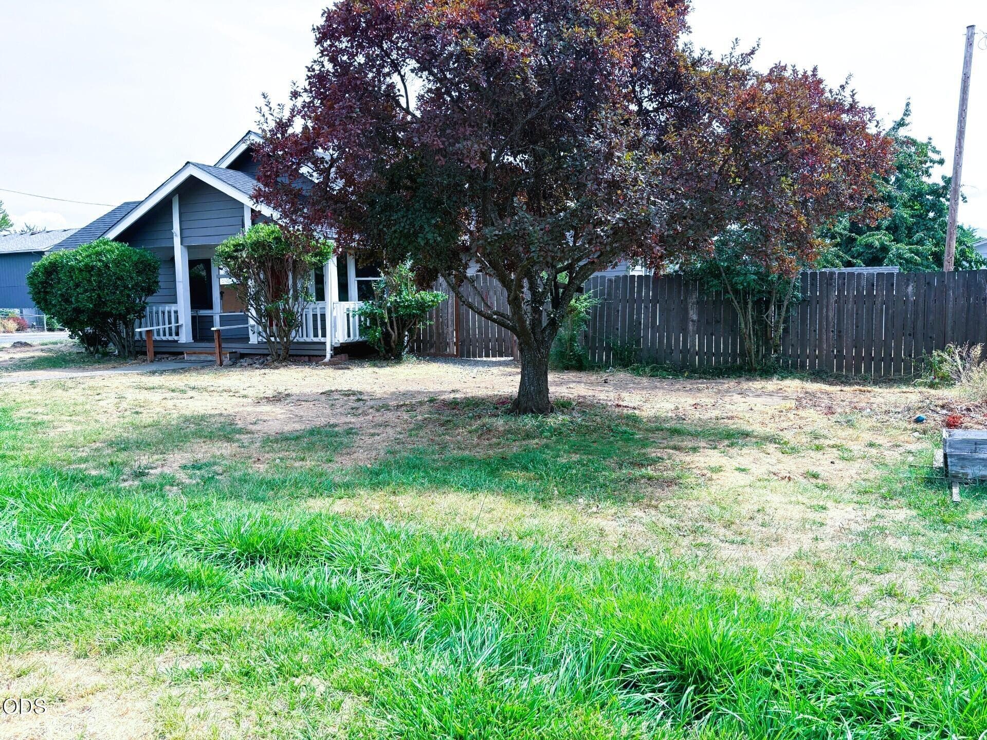 b. Photo 2 of 24, 1231 NE A Street, Grants Pass, OR 97526