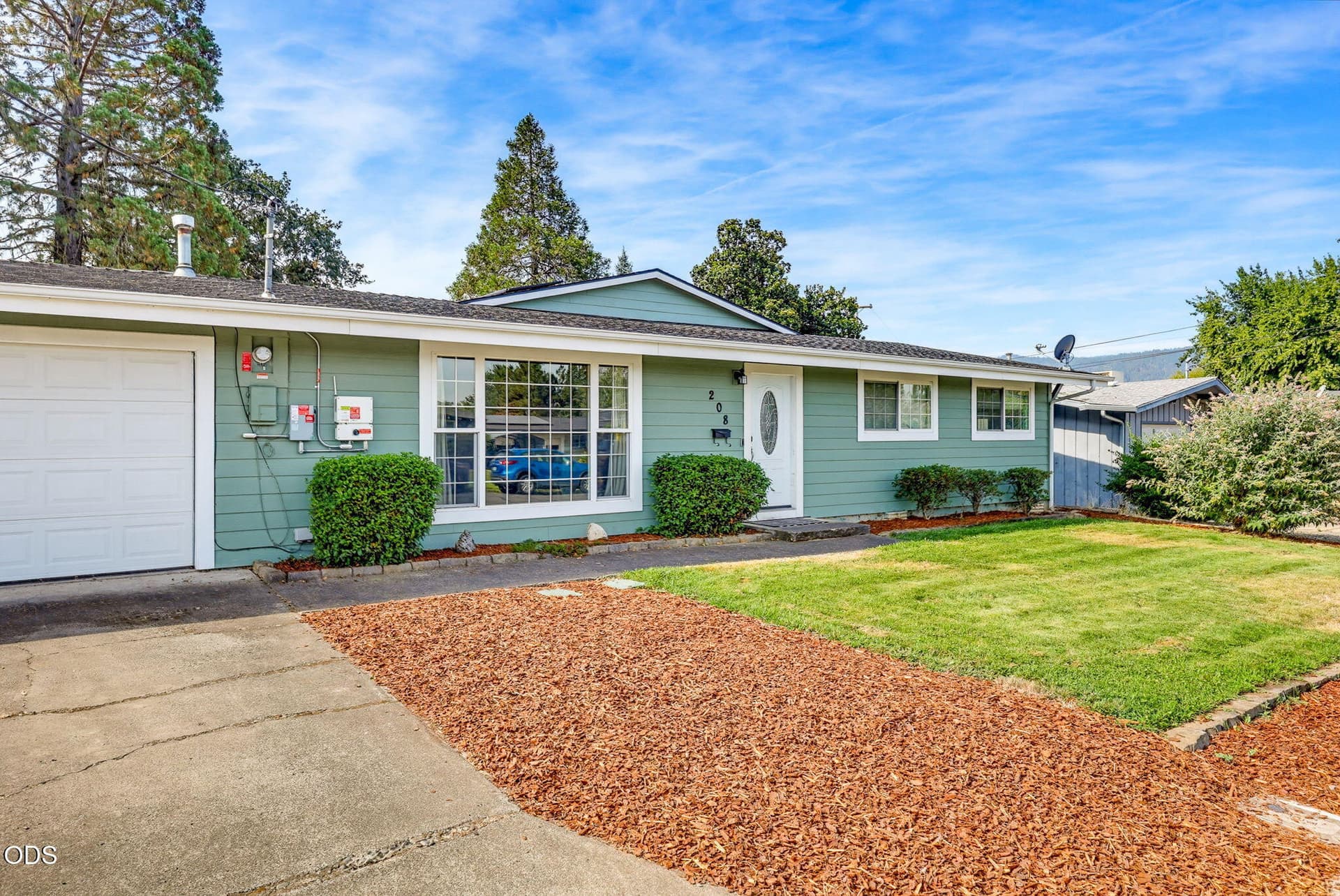 ApxKW00005. Photo 5 of 45, 208 Kings Way, Central Point, OR 97502