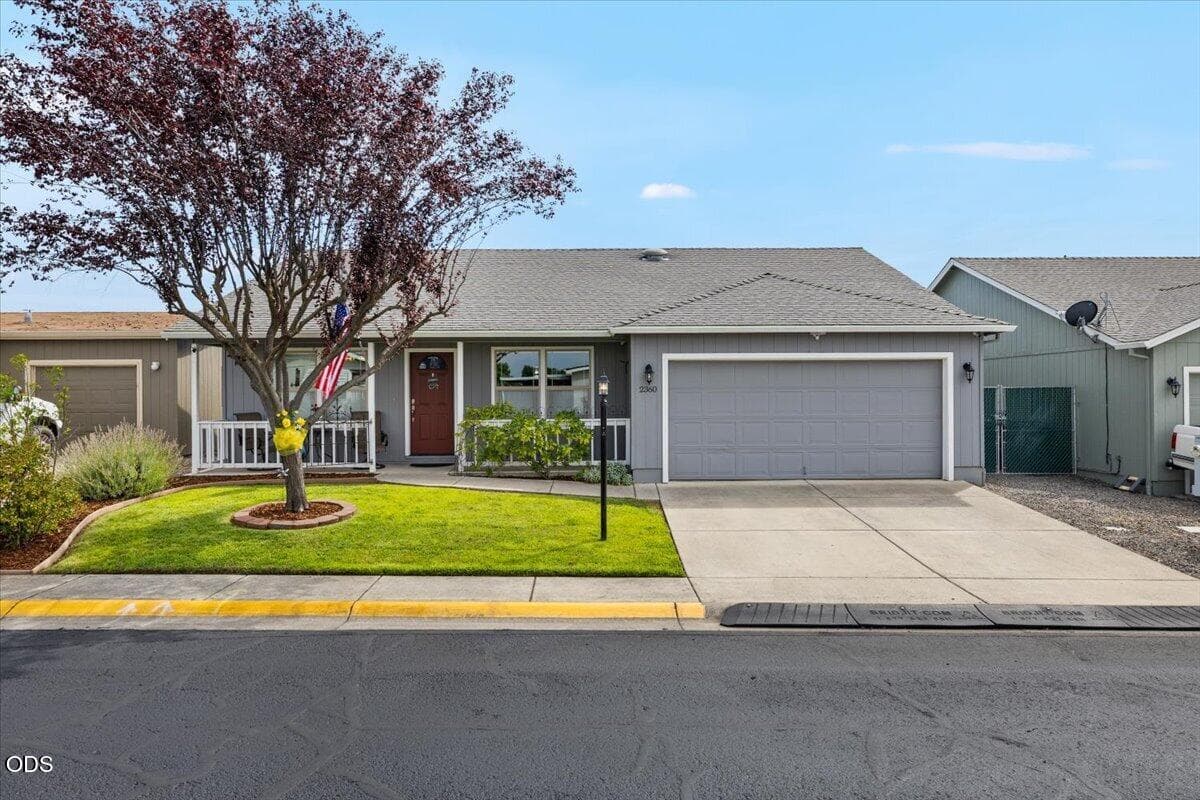 01-CI_3315. Photo 1 of 23, 2360 Evan Way, Central Point, OR 97502