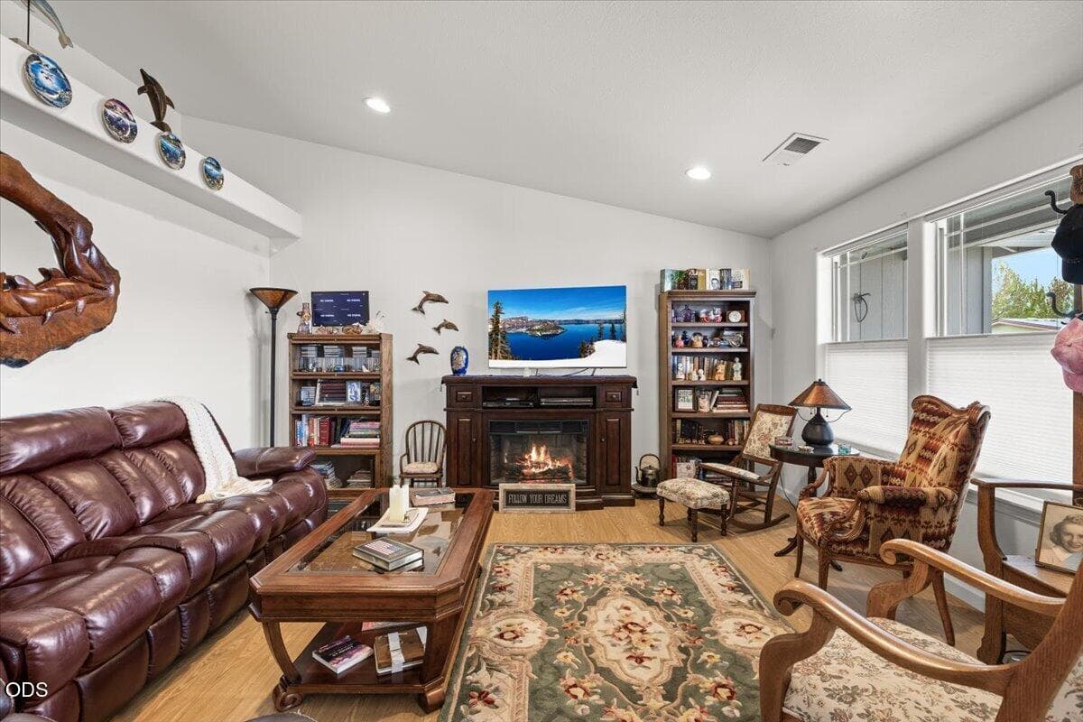 06-CI_3335. Photo 5 of 23, 2360 Evan Way, Central Point, OR 97502