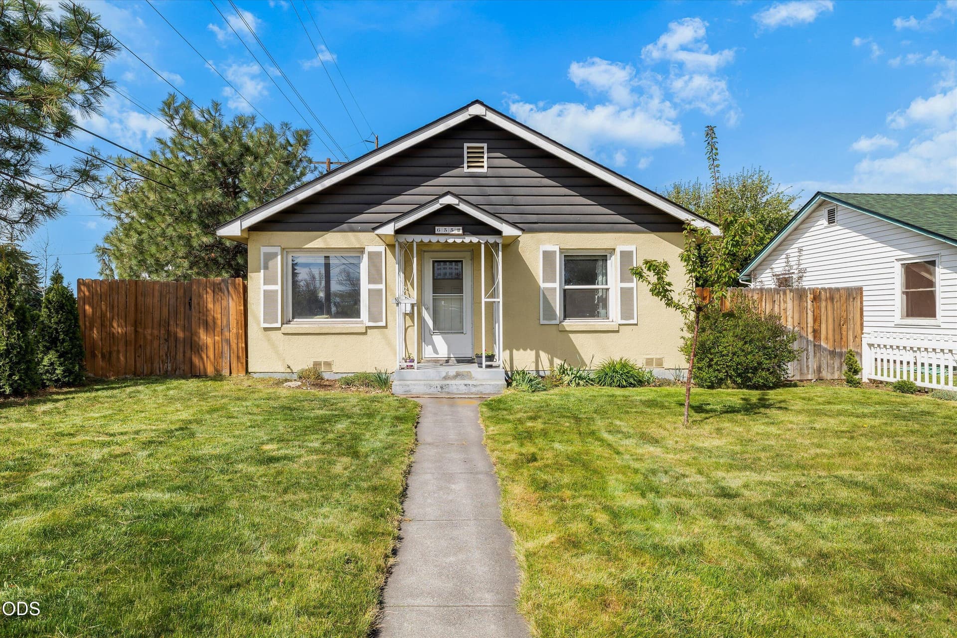 02-20260420 JILL ROSELL -22. Photo 2 of 26, 655 SW 12th Street, Redmond, OR 97756