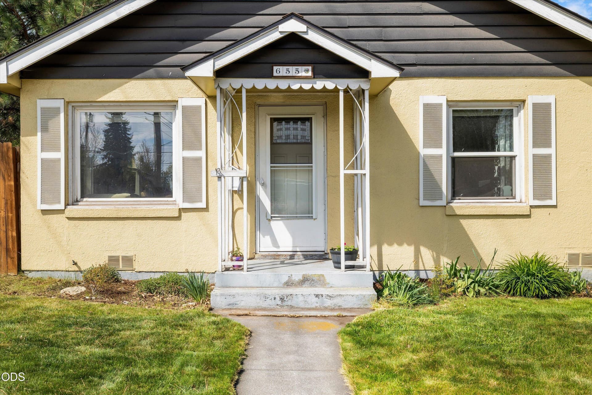 03-20260420 JILL ROSELL -25. Photo 3 of 26, 655 SW 12th Street, Redmond, OR 97756