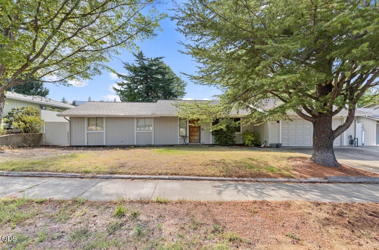 EP1A2309 Large. Photo 4 of 35, 1000 La Loma Drive, Medford, OR 97504