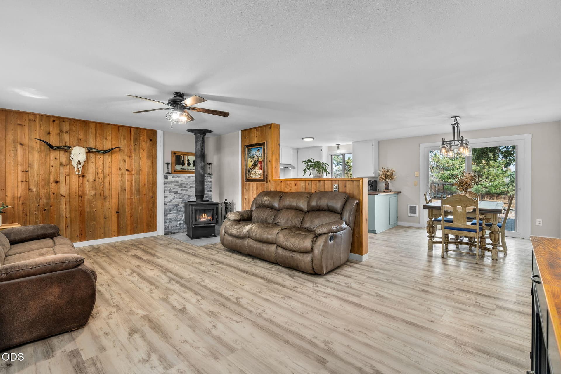 2026_08_17_22988_Lariat_Ln_Bend-12. Photo 3 of 30, 22988 Lariat Lane, Bend, OR 97701