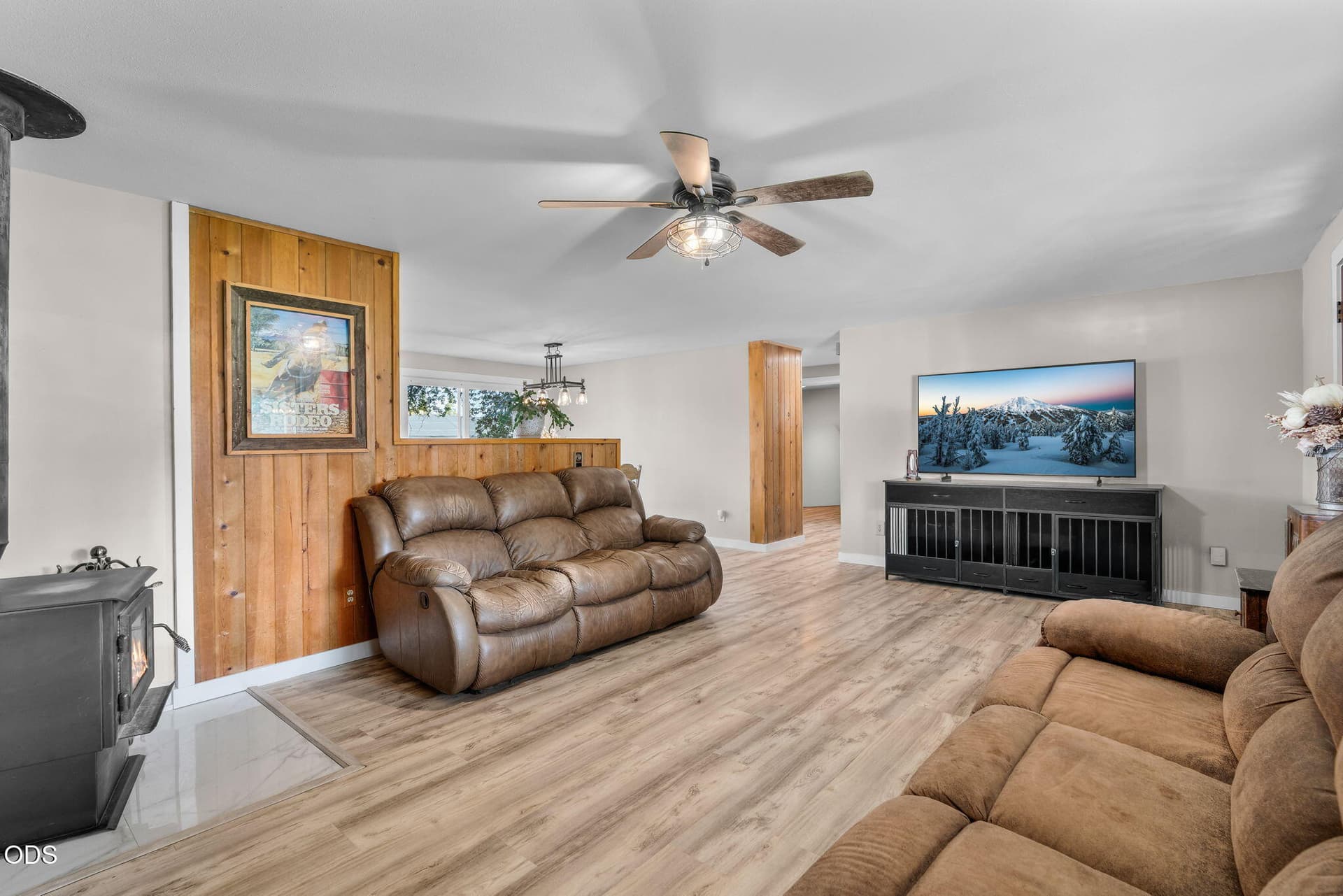 2026_08_17_22988_Lariat_Ln_Bend-13. Photo 4 of 30, 22988 Lariat Lane, Bend, OR 97701