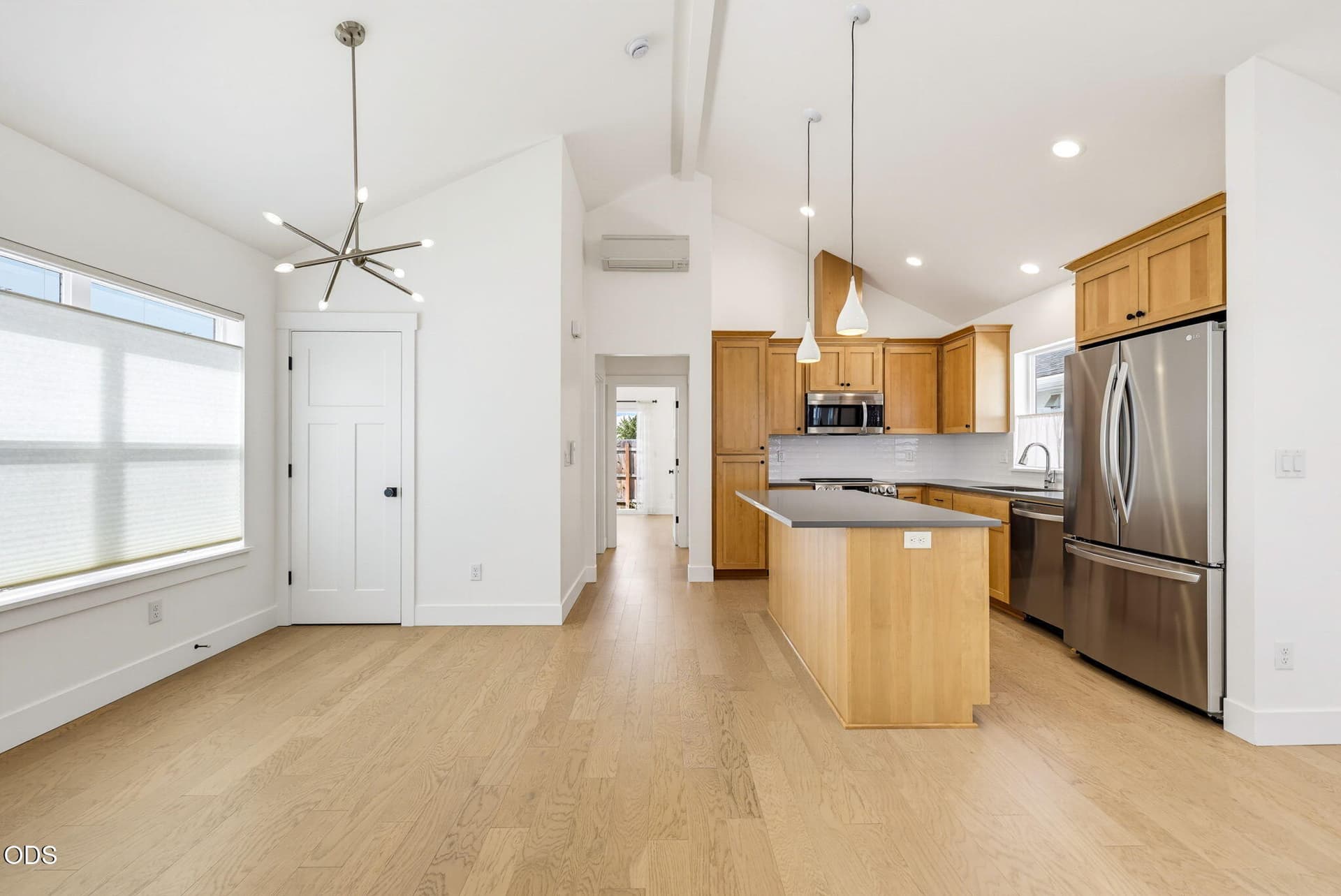 2. Photo 2 of 15, 583 Coffee Lane, Ashland, OR 97520