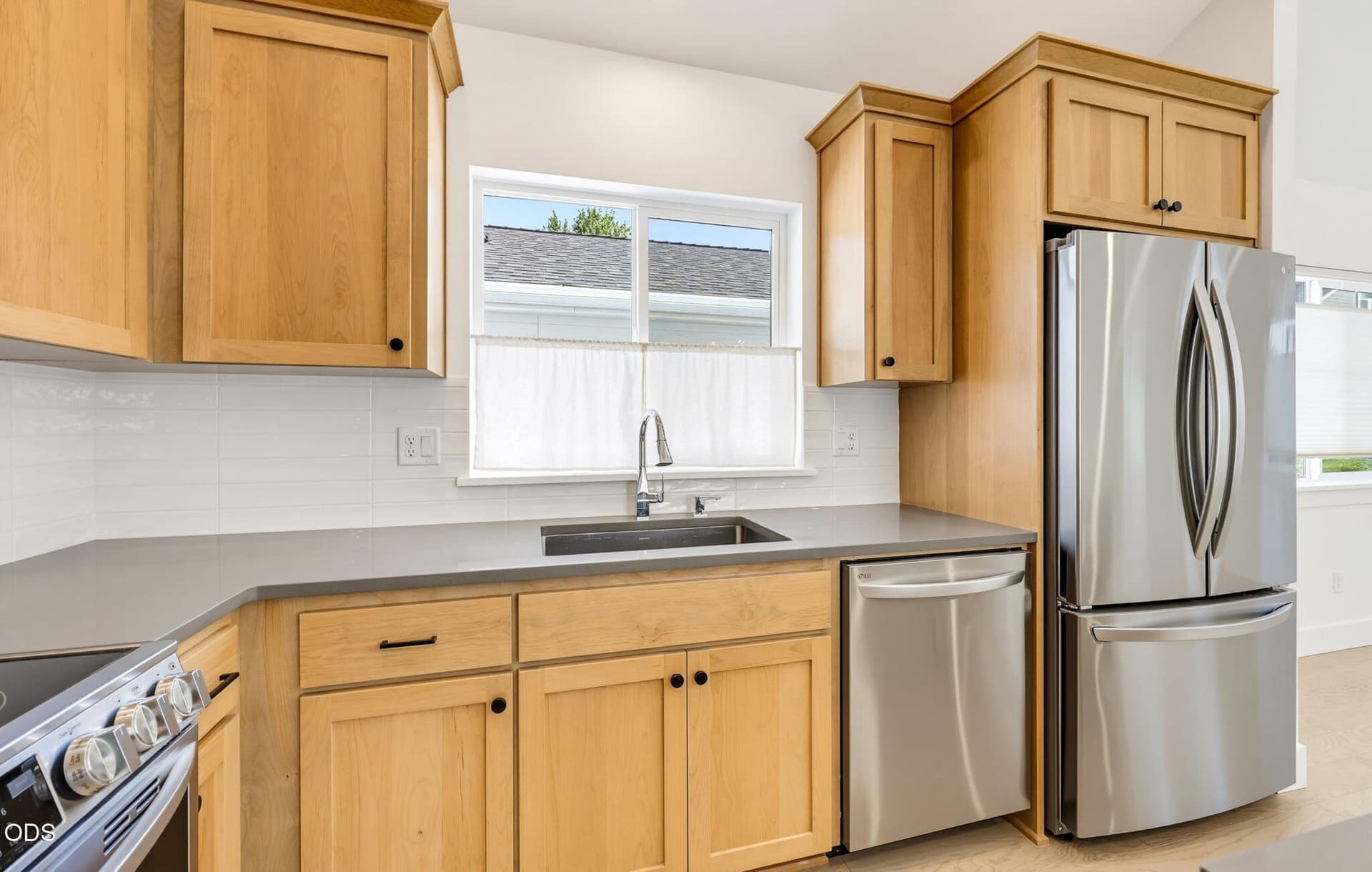 5. Photo 5 of 15, 583 Coffee Lane, Ashland, OR 97520