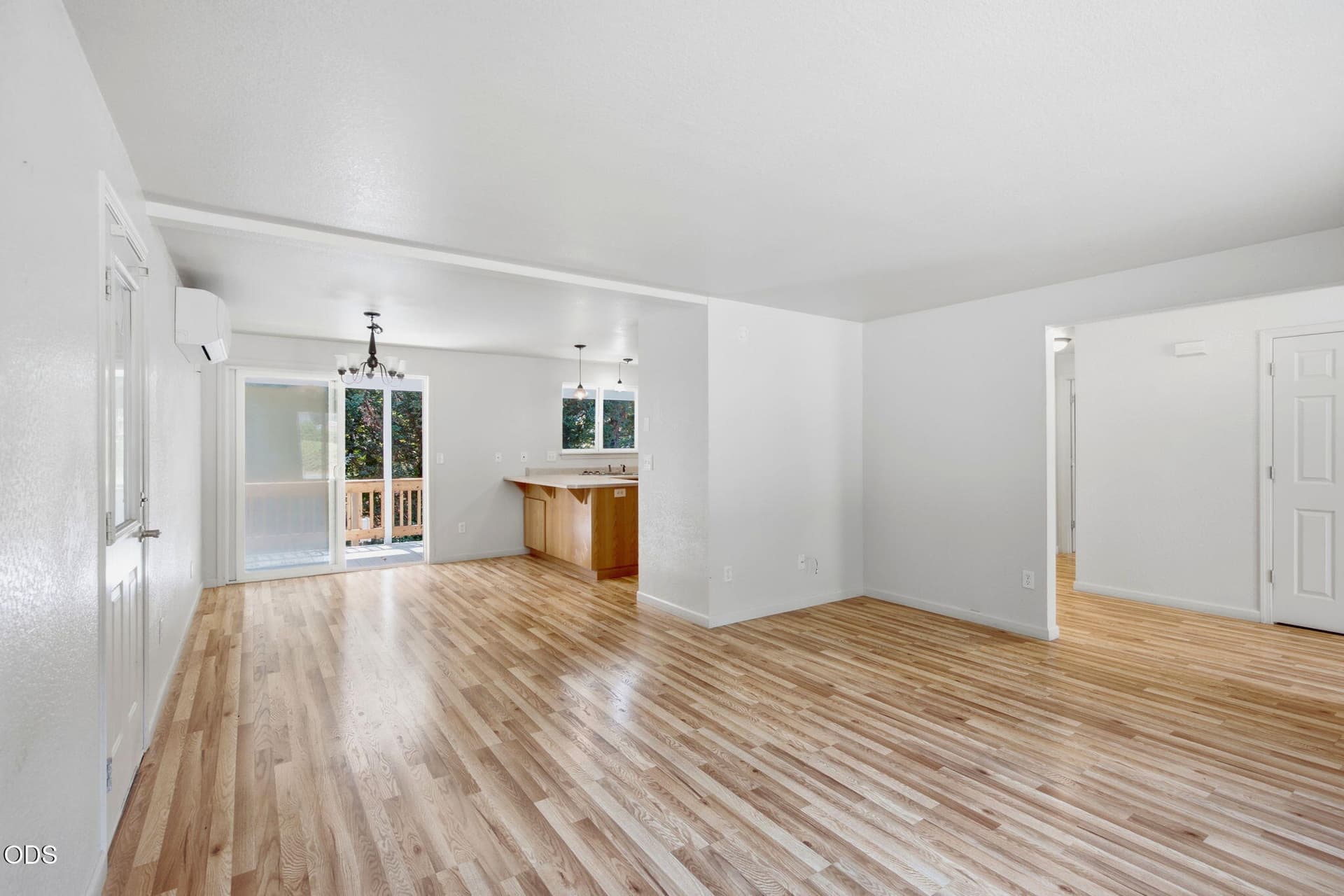 Southern Oregon Country Living. Photo 1 of 12, 7764 Azalea-Glen Road, Glendale, OR 97442