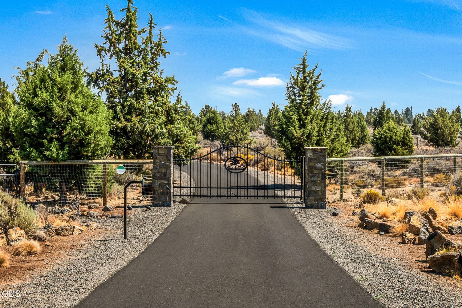 OReilly_20260813_100_185219_b_Crop_72ppi. Photo 3 of 60, 60870 Billadeau Road, Bend, OR 97702