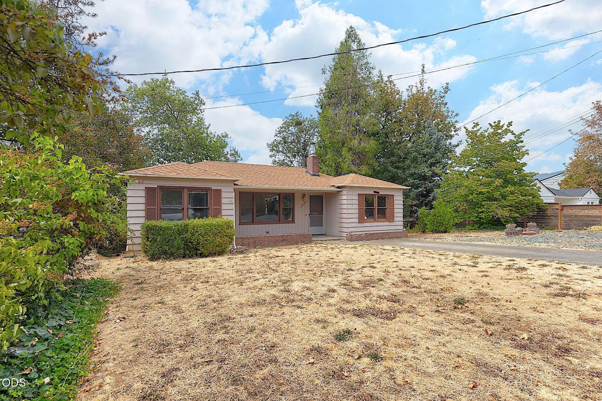 3-web-or-mls-1434-nw-hawthorne-ave. Photo 3 of 54, 1434 NW Hawthorne Avenue, Grants Pass, OR 97526