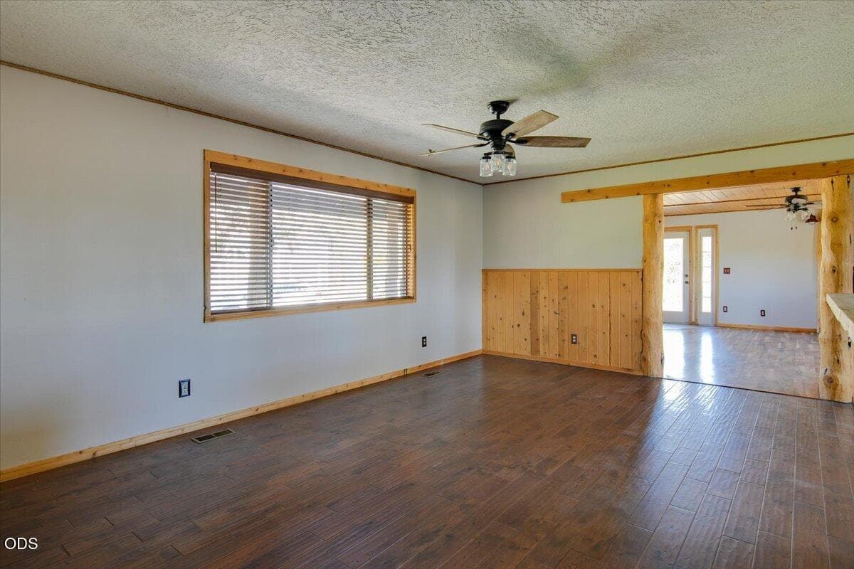 05-8516 NE 33rd St, Terrebonne-5. Photo 4 of 57, 8516 NE 33rd Street, Terrebonne, OR 97760