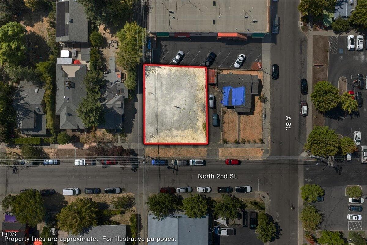 03-DJI_20260818144857_0097_D - LINES. Photo 4 of 21, 283 N 2nd Street, Ashland, OR 97520