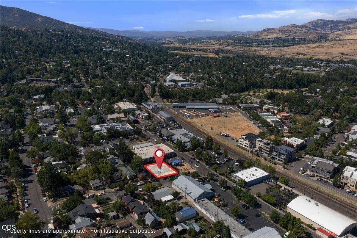 05-DJI_20260818144936_0100_D - LINES. Photo 5 of 21, 283 N 2nd Street, Ashland, OR 97520