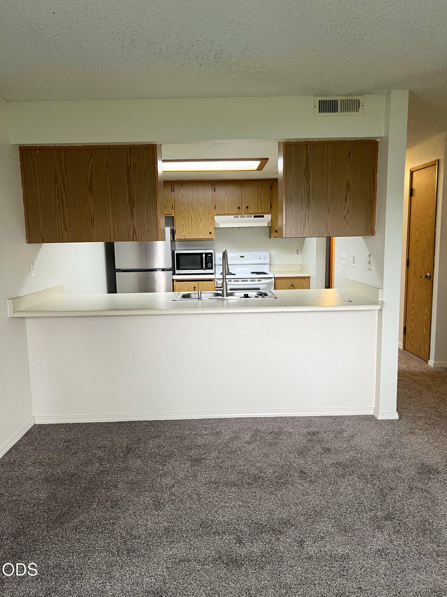 copy_9928C2FB-E643-42D5-8E42-02B7B1E4A2A. Photo 5 of 22, 2101 Poplar Unit 30, Medford, OR 97504