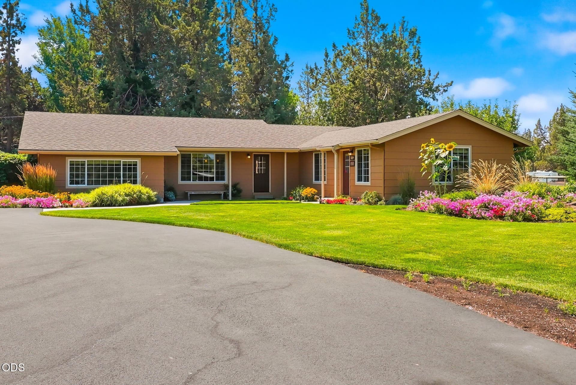 3-web-or-mls-Riley-Visuals-3. Photo 4 of 190, 22539 Martee Lane, Bend, OR 97701