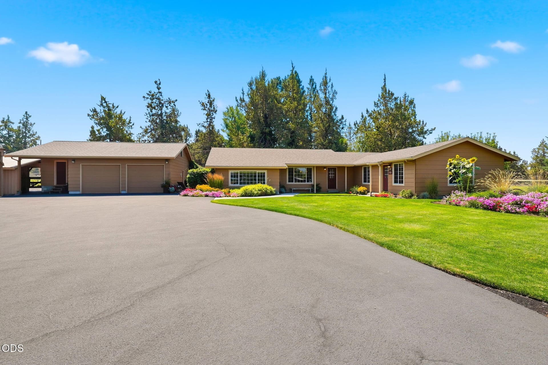 4-web-or-mls-Riley-Visuals-4. Photo 2 of 190, 22539 Martee Lane, Bend, OR 97701