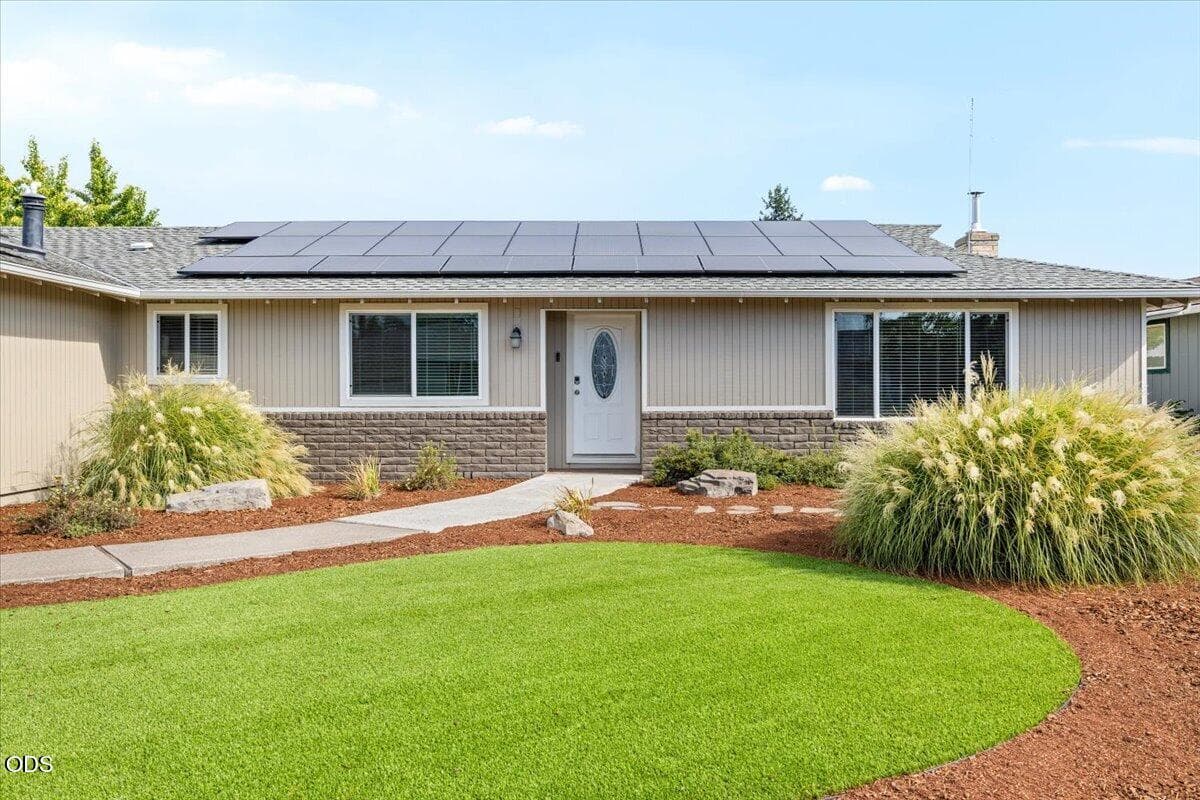 1. Photo 3 of 25, 1751 Yukon Avenue, Medford, OR 97504