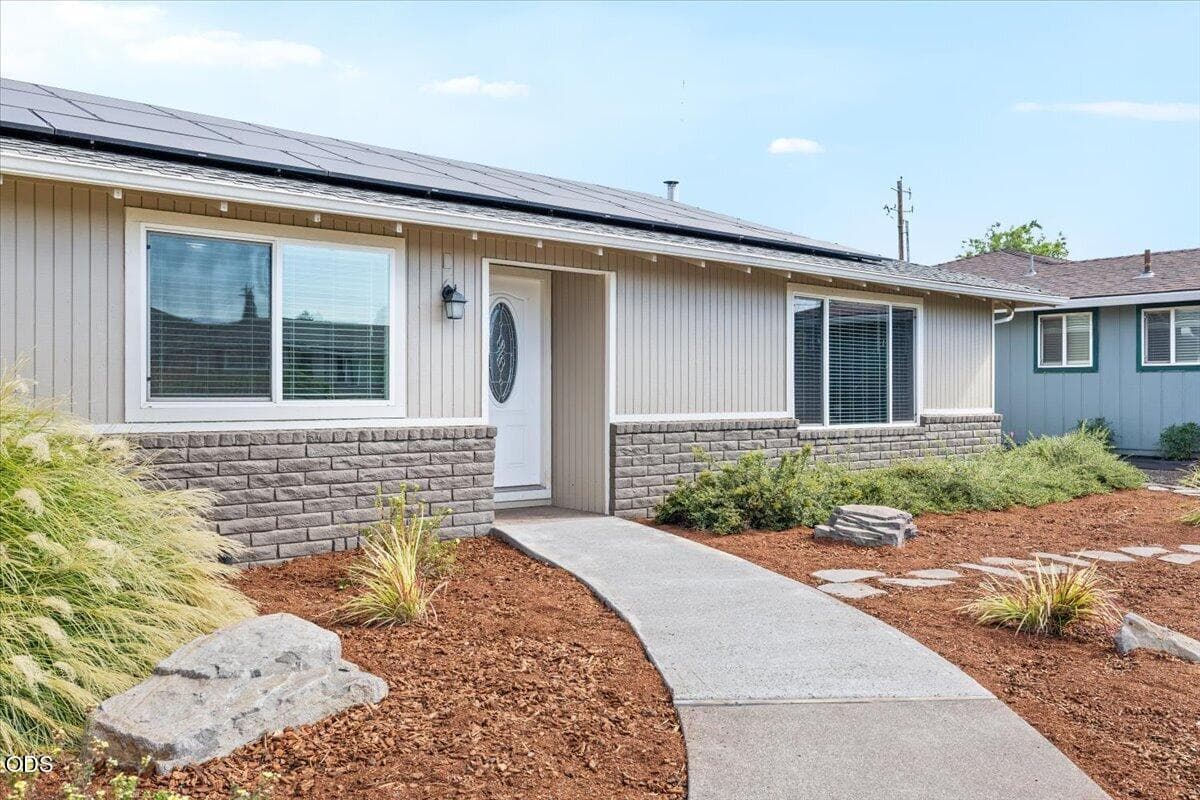 1. Photo 4 of 25, 1751 Yukon Avenue, Medford, OR 97504