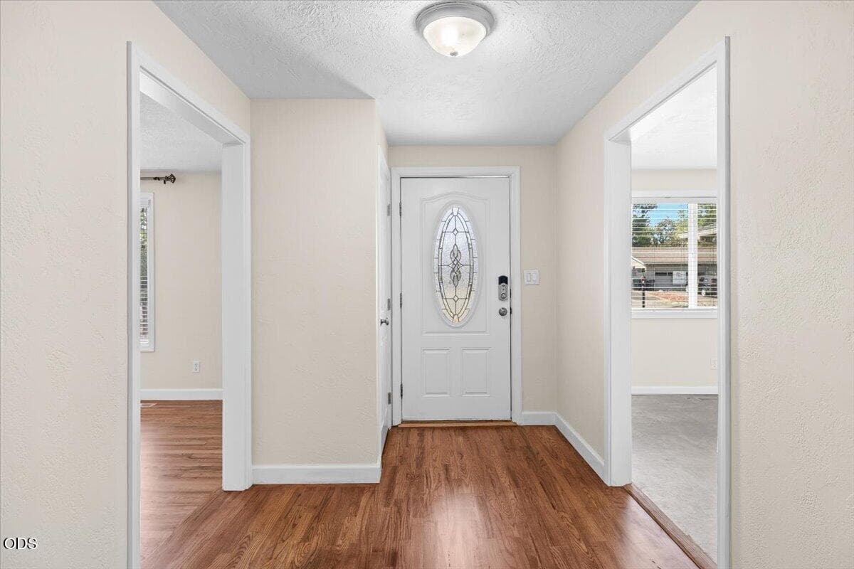 1. Photo 5 of 25, 1751 Yukon Avenue, Medford, OR 97504