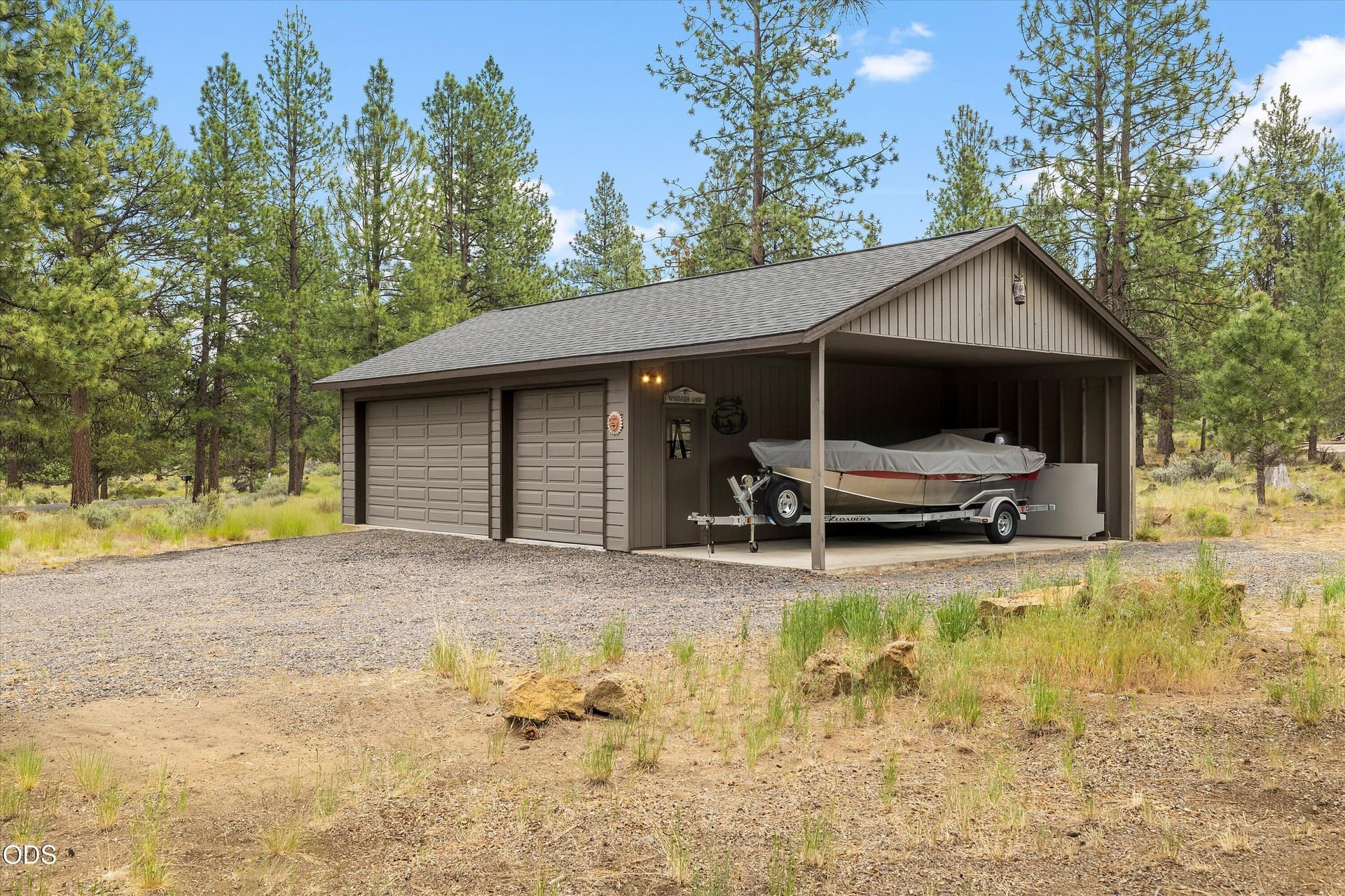 43-20260527 JILL ROSELL-3. Photo 3 of 57, 20423 Heritage Avenue, Bend, OR 97702