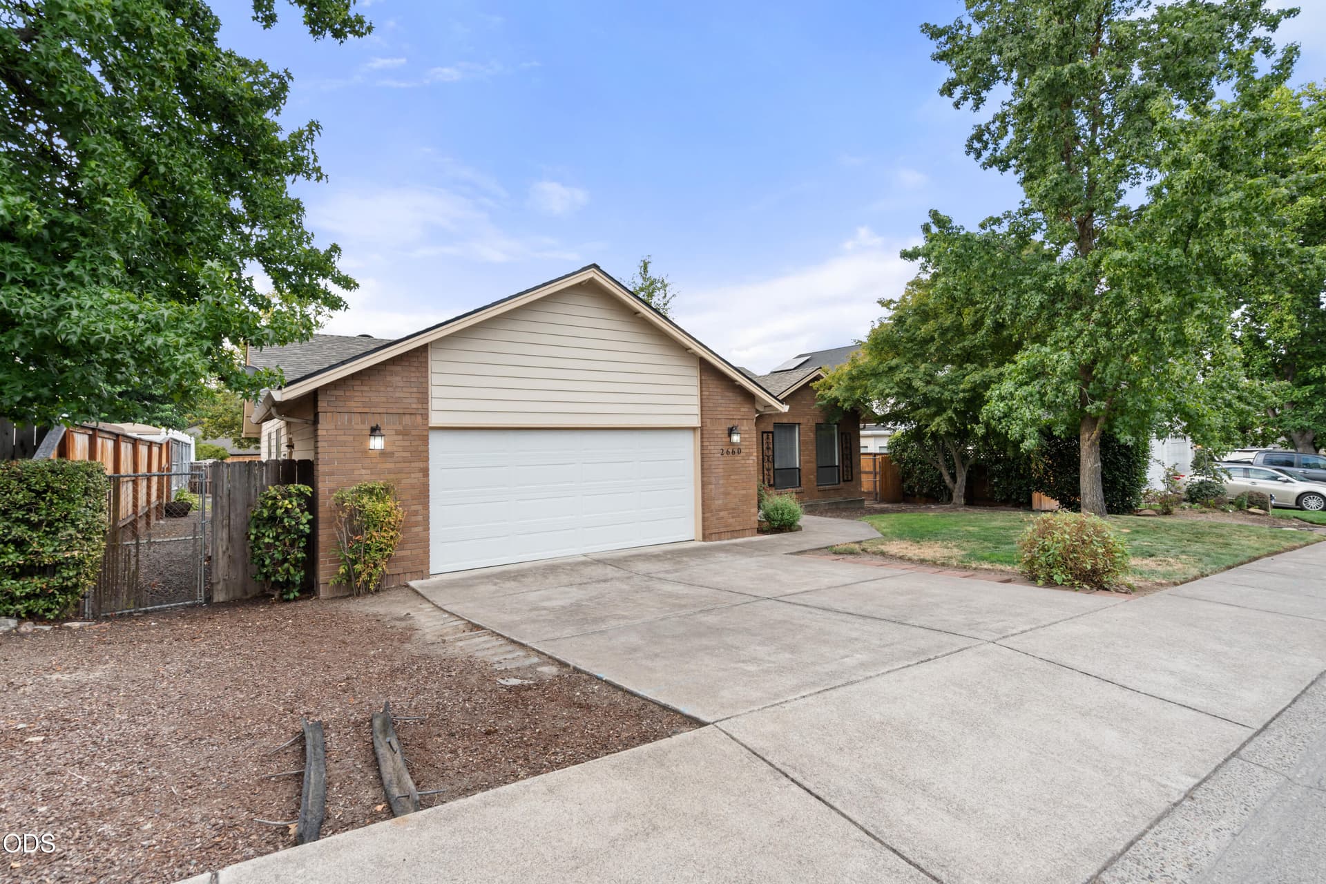 2660 Wilkshire Dr-01. Photo 3 of 41, 2660 Wilkshire Drive, Medford, OR 97504