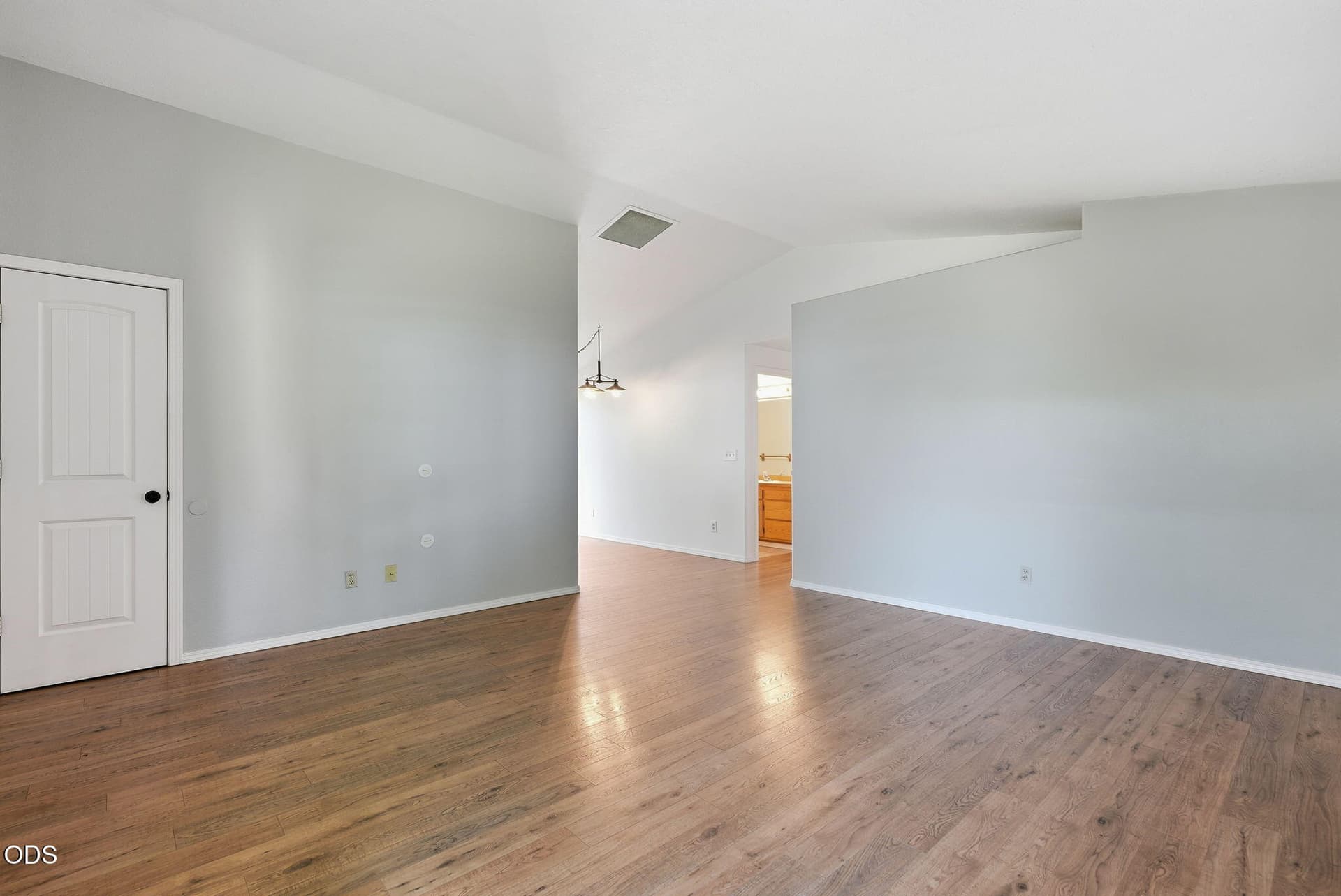 8-web-or-mls-Riley-Visuals-8. Photo 5 of 44, 1983 NE Jackson Avenue, Bend, OR 97701