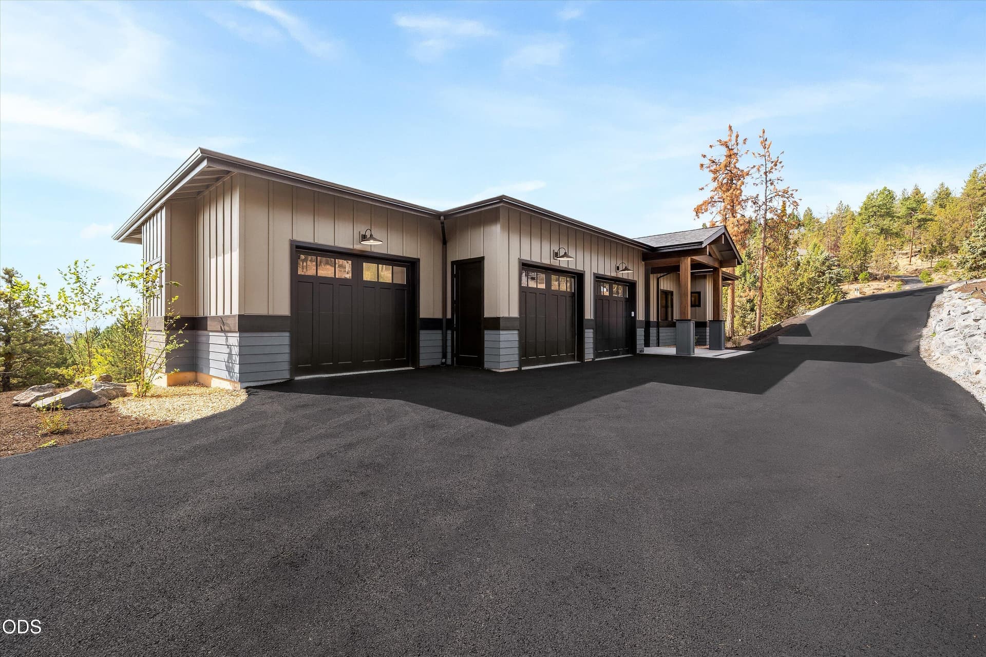 02-20260819 JILL ROSELL-3. Photo 3 of 62, 2850 NW Lucus Court, Bend, OR 97703