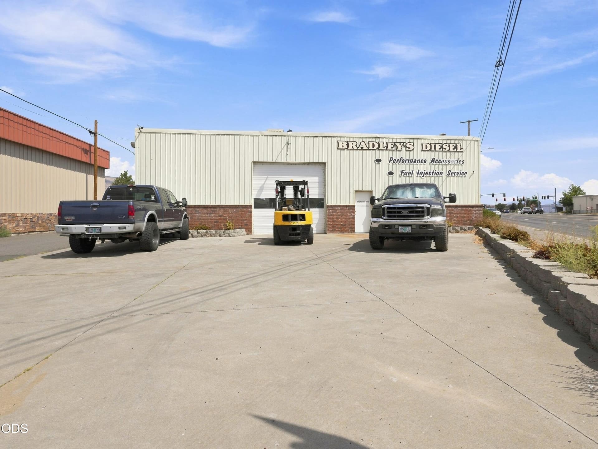 BradleysDiesel_01. Photo 2 of 46, 2013 S 6th Street, Klamath Falls, OR 97601