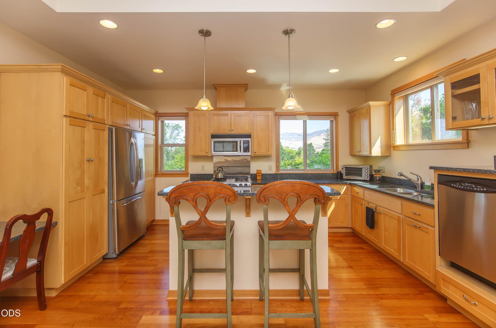 8. Photo 5 of 21, 1249 Iowa, Ashland, OR 97520
