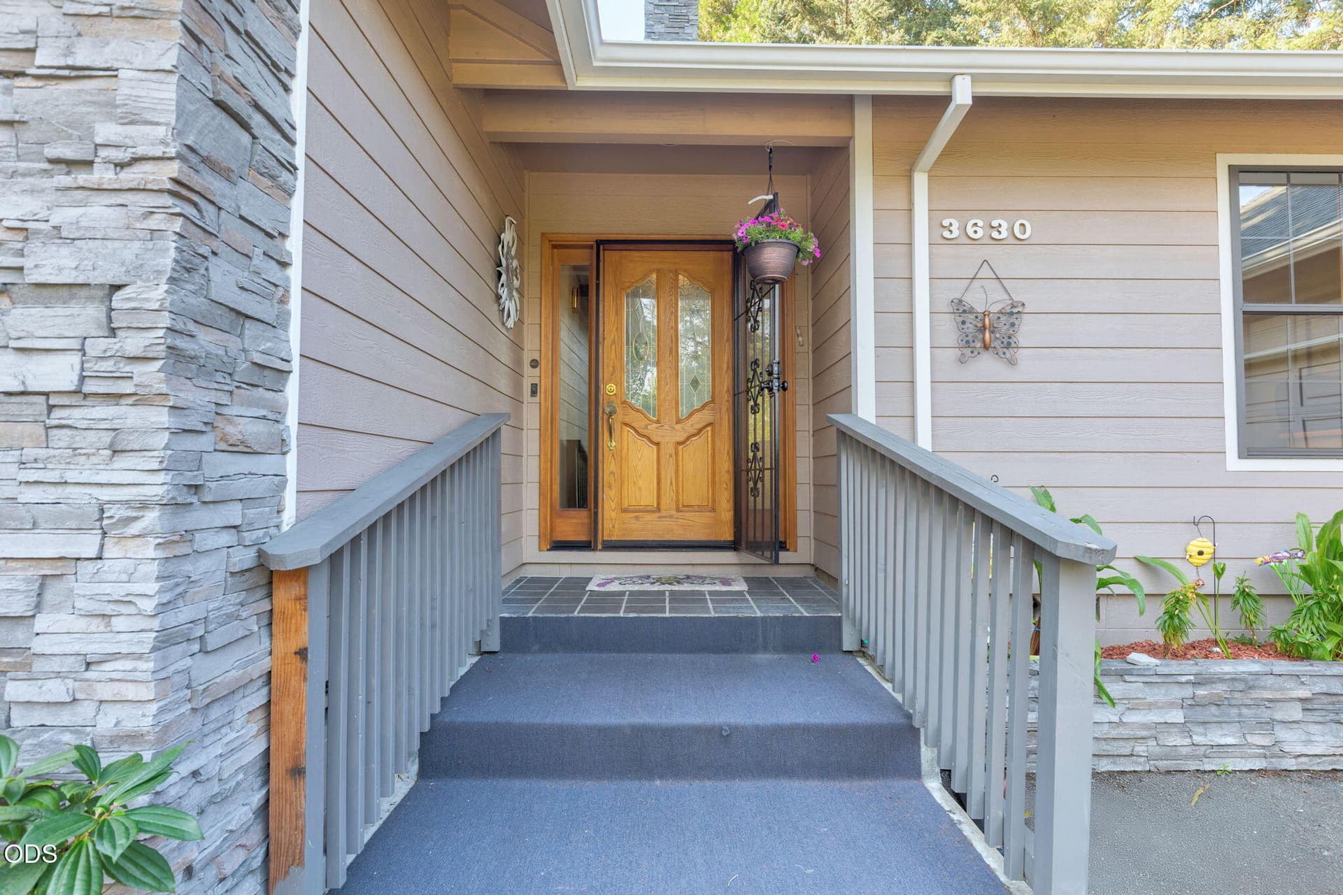 5-web-or-mls-3630-williams-hwy. Photo 2 of 43, 3630 Williams Highway, Grants Pass, OR 97527