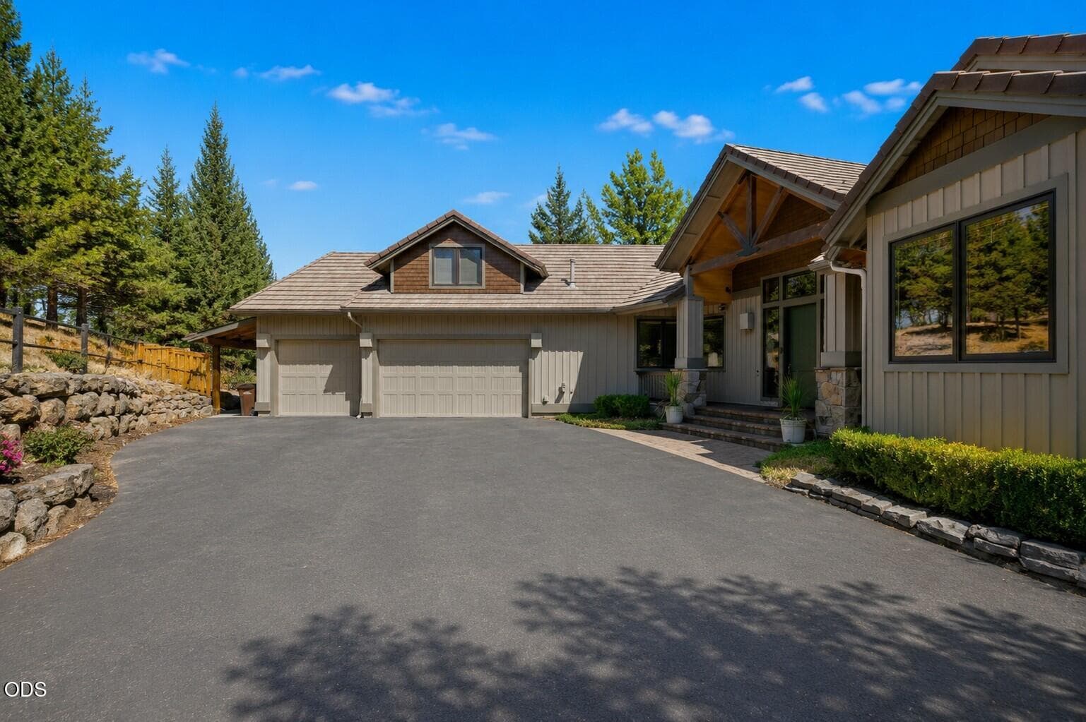 driveway. Photo 3 of 60, 631 Sundance Ridge Court, Redmond, OR 97756