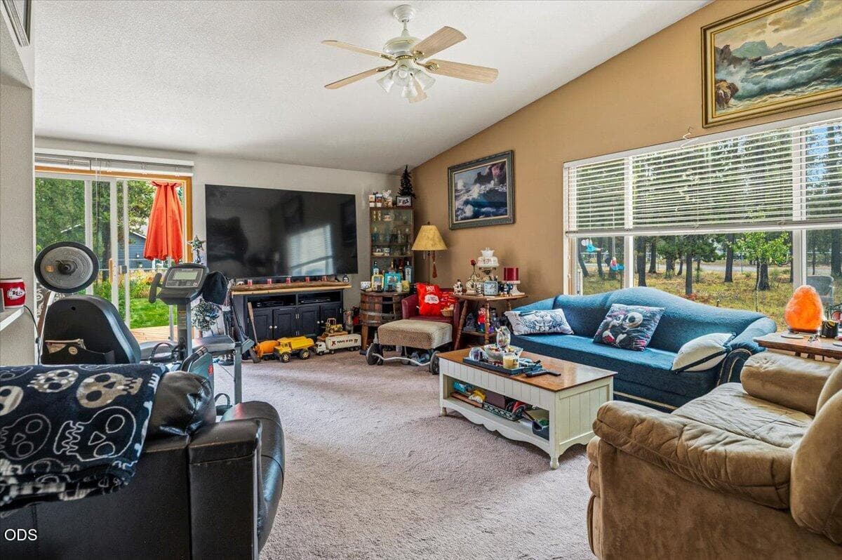 06-54690 Pinewood Ave, Bend-6. Photo 4 of 34, 54690 Pinewood Avenue, Bend, OR 97707