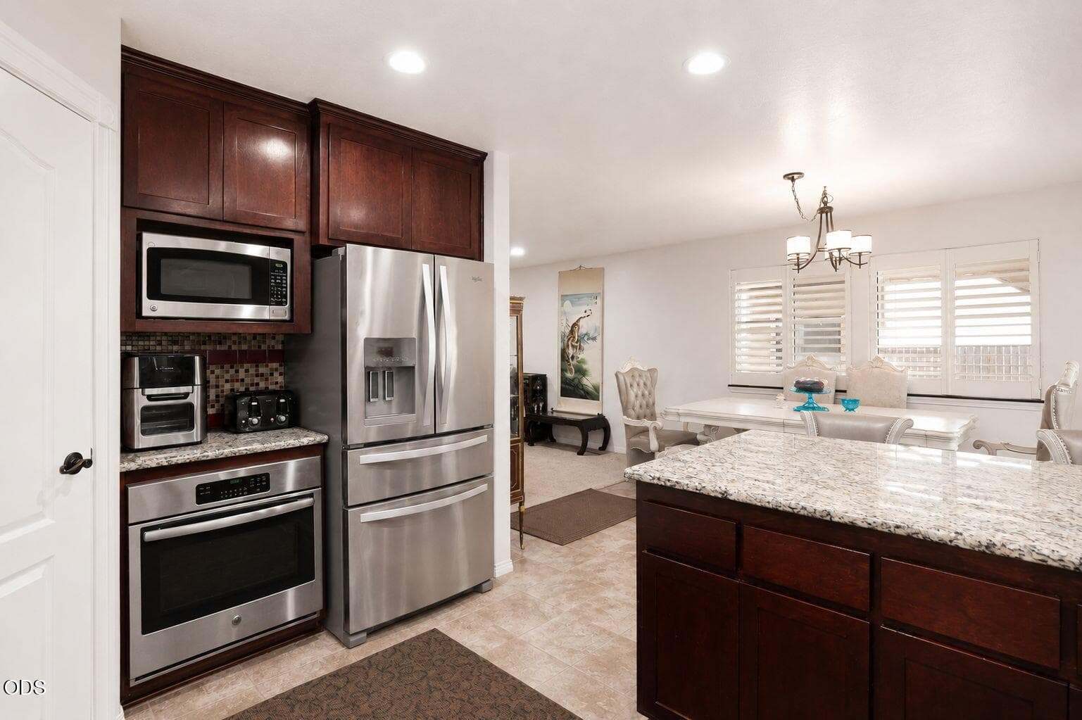 21-web-or-mls-E62B0D7F-E8C3-4E4B-8E29-EA. Photo 4 of 49, 2617 SW Florer Drive, Grants Pass, OR 97527