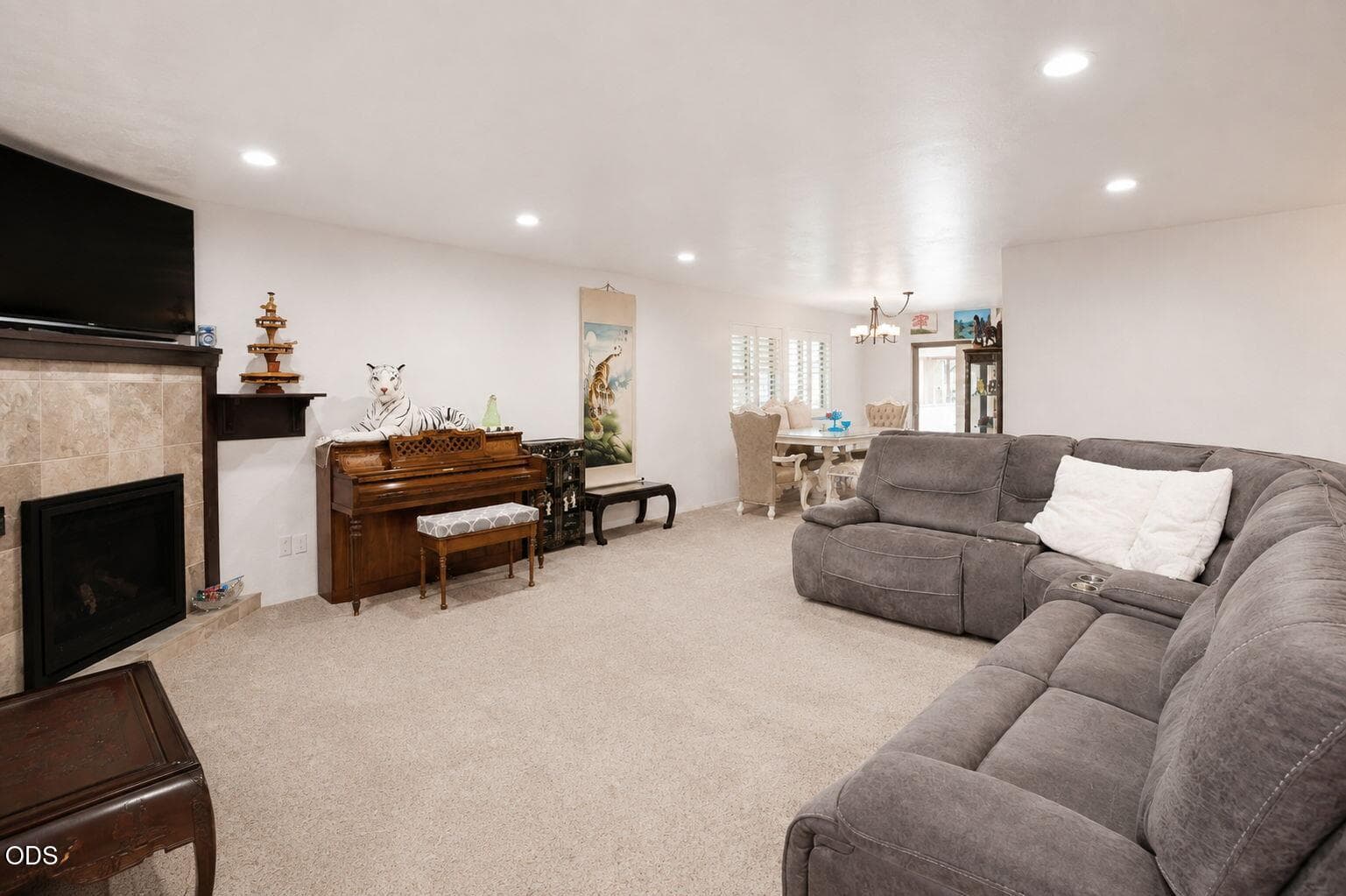 23-web-or-mls-4A71A407-3C51-4DB8-A171-4F. Photo 2 of 49, 2617 SW Florer Drive, Grants Pass, OR 97527